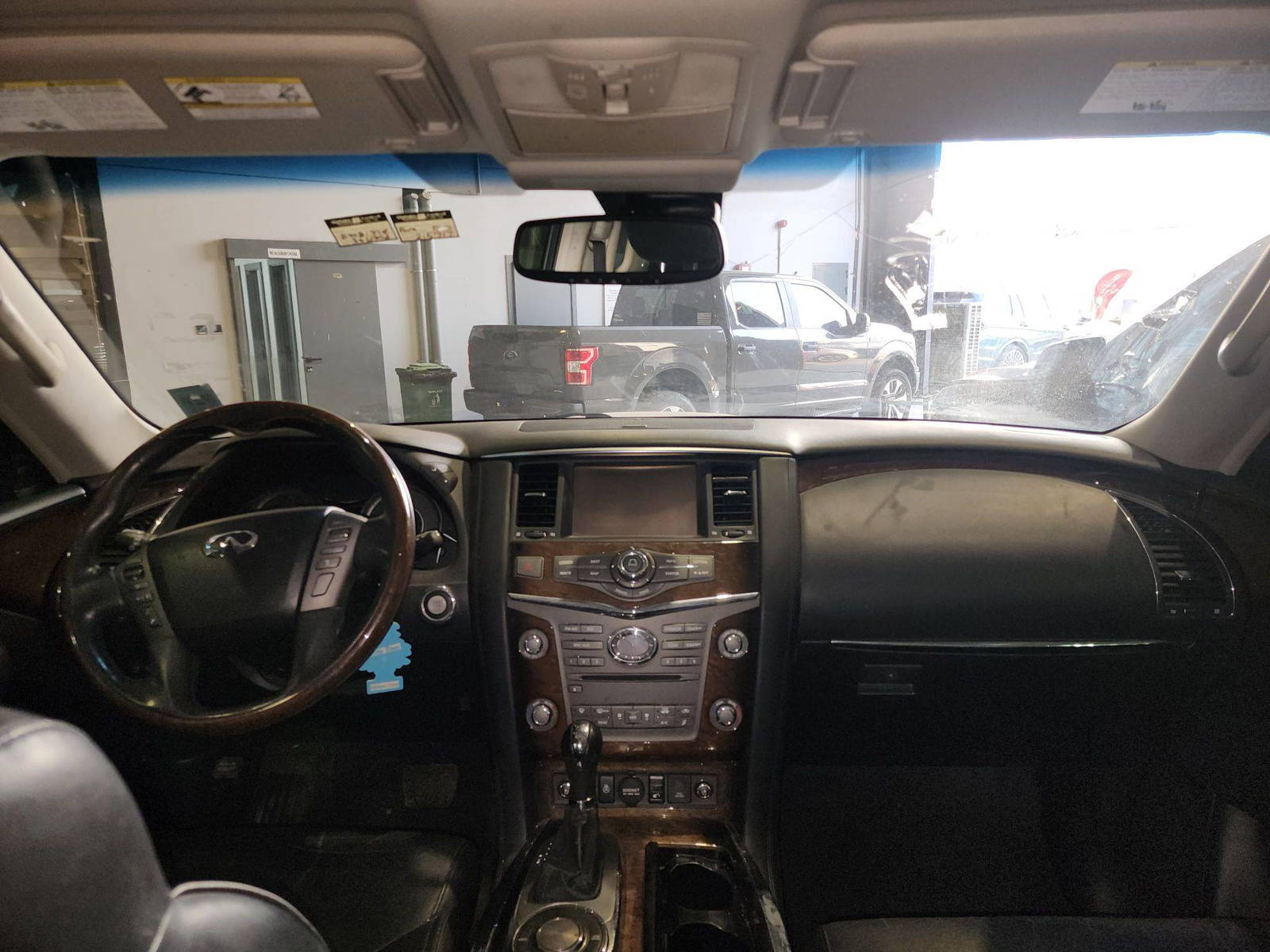 2014 INFINITI QX80 — 215717 Miles — Lot 555610 — Souq - Marhaba Auctions Used Cars - Image 8