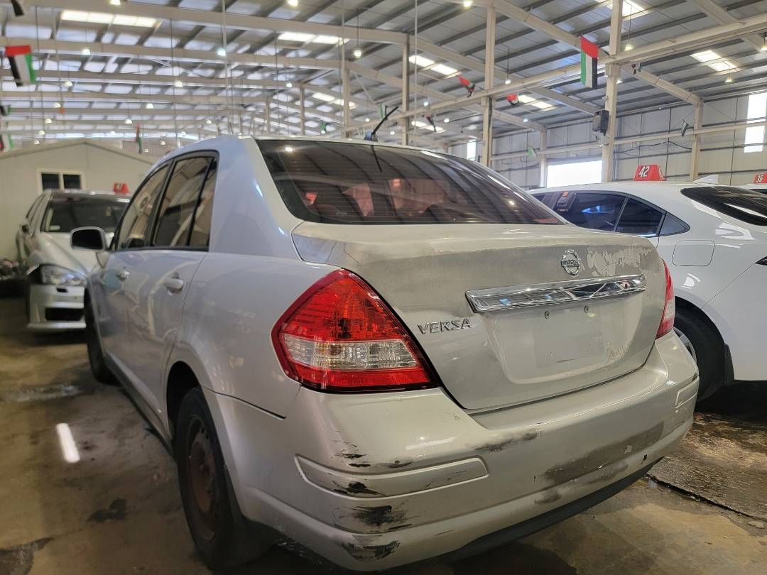 2010 NISSAN VERSA — 230306 Miles — Lot 51034394 — Souq - Marhaba Auctions Used Cars - Image 3