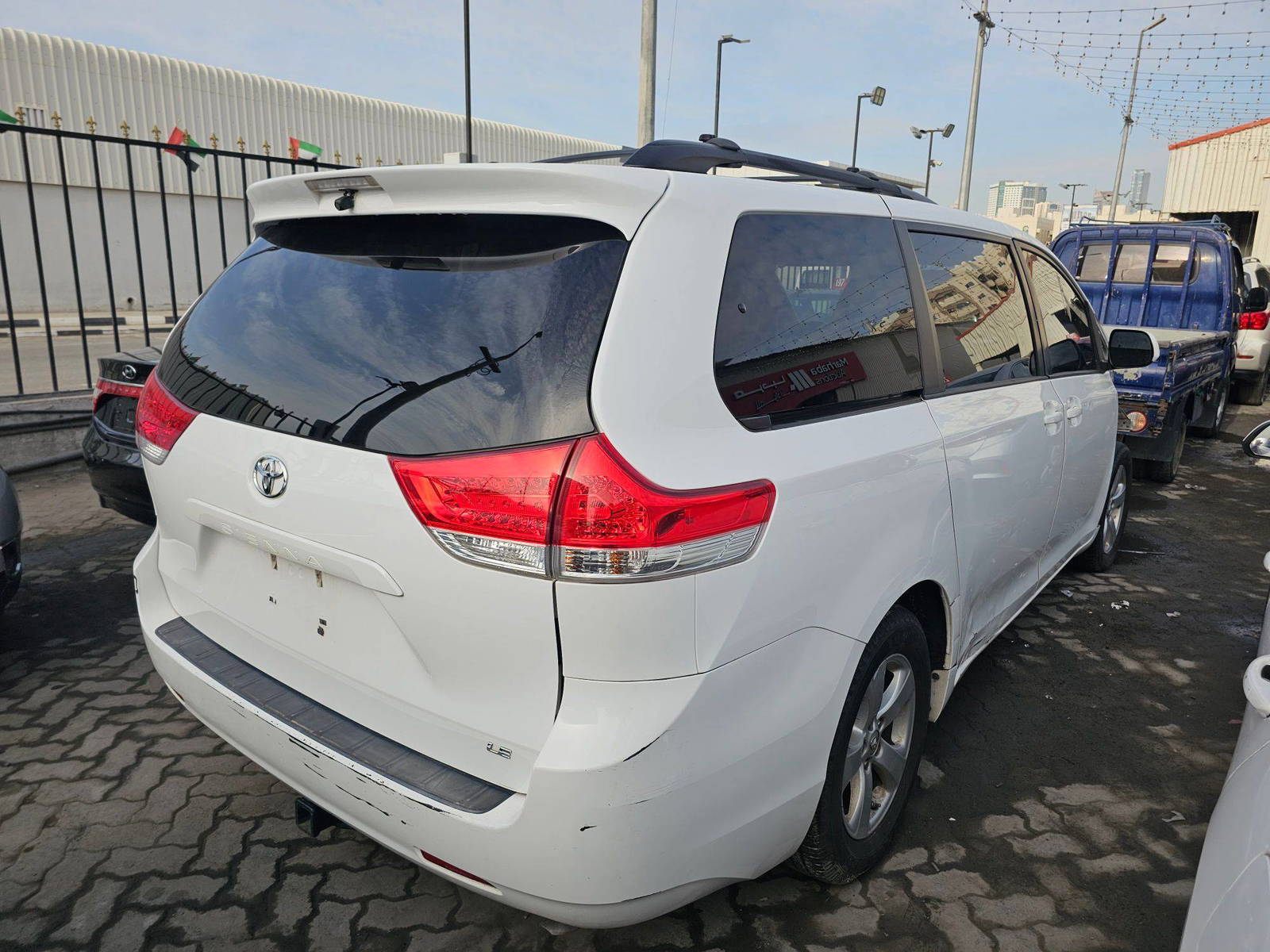 2014 TOYOTA SIENNA — 125861 Miles — Lot 518386 — Main - Marhaba Auctions Used Cars - Image 4