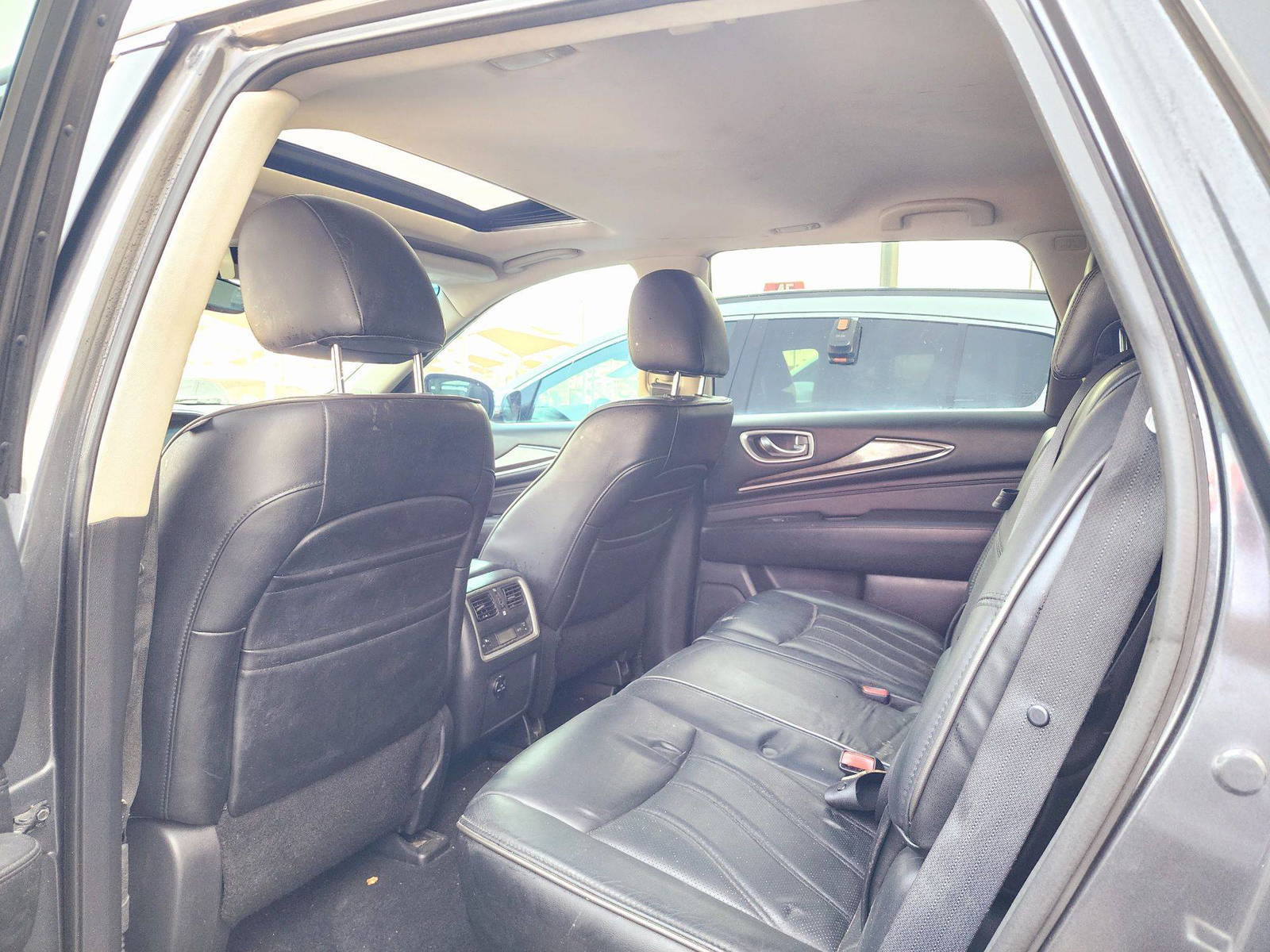 2014 INFINITI QX60 — 132886 Miles — Lot 862296 — Souq - Marhaba Auctions Used Cars - Image 6