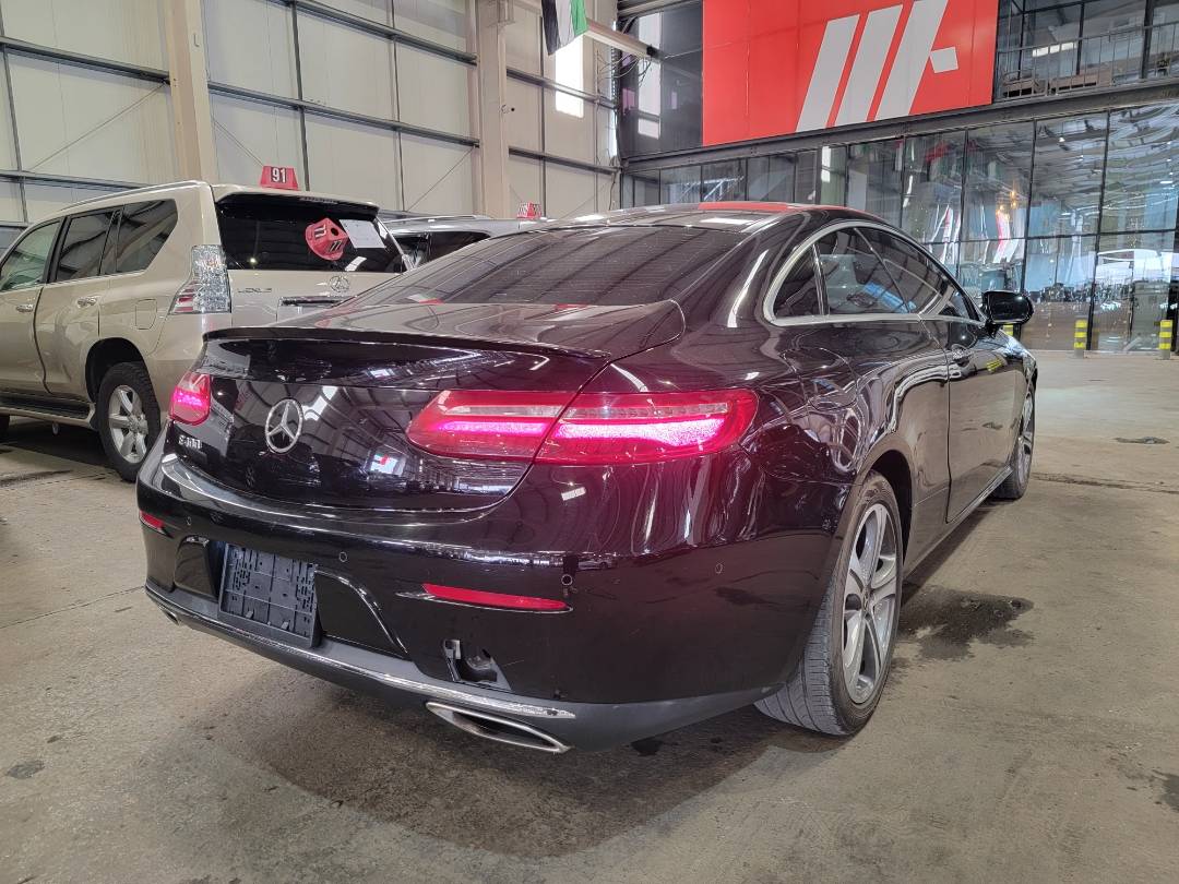 2018 MERCEDES BENZ E-400 — 186142 KM — Lot 7JF031876 — Main - Marhaba Auctions Used Cars - Image 4