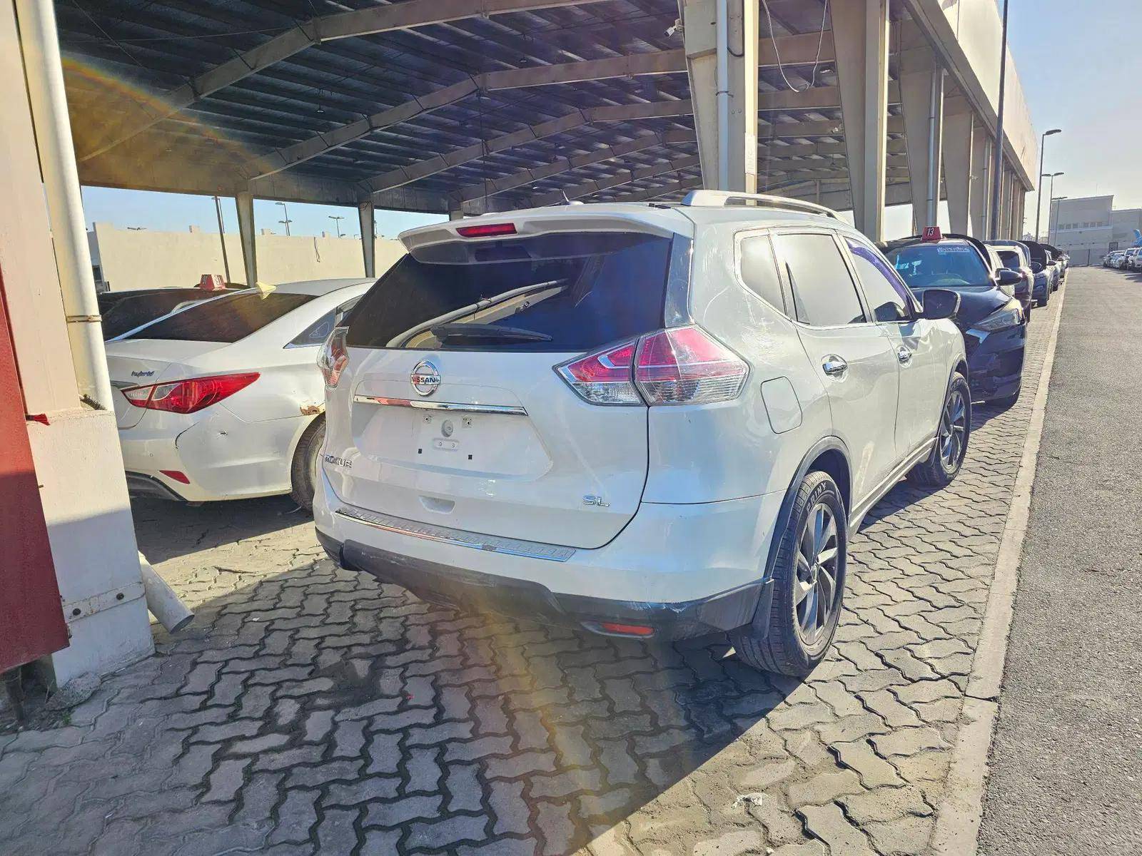 2016 NISSAN ROGUE — 141312 Miles — Lot 765595 — Ind. 12 - Marhaba Auctions Used Cars - Image 3
