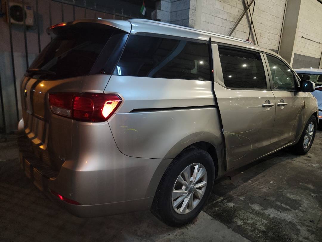 2015 KIA SEDONA — 131373 Miles — Lot 65089823 - Marhaba Auctions Used Cars - Image 4