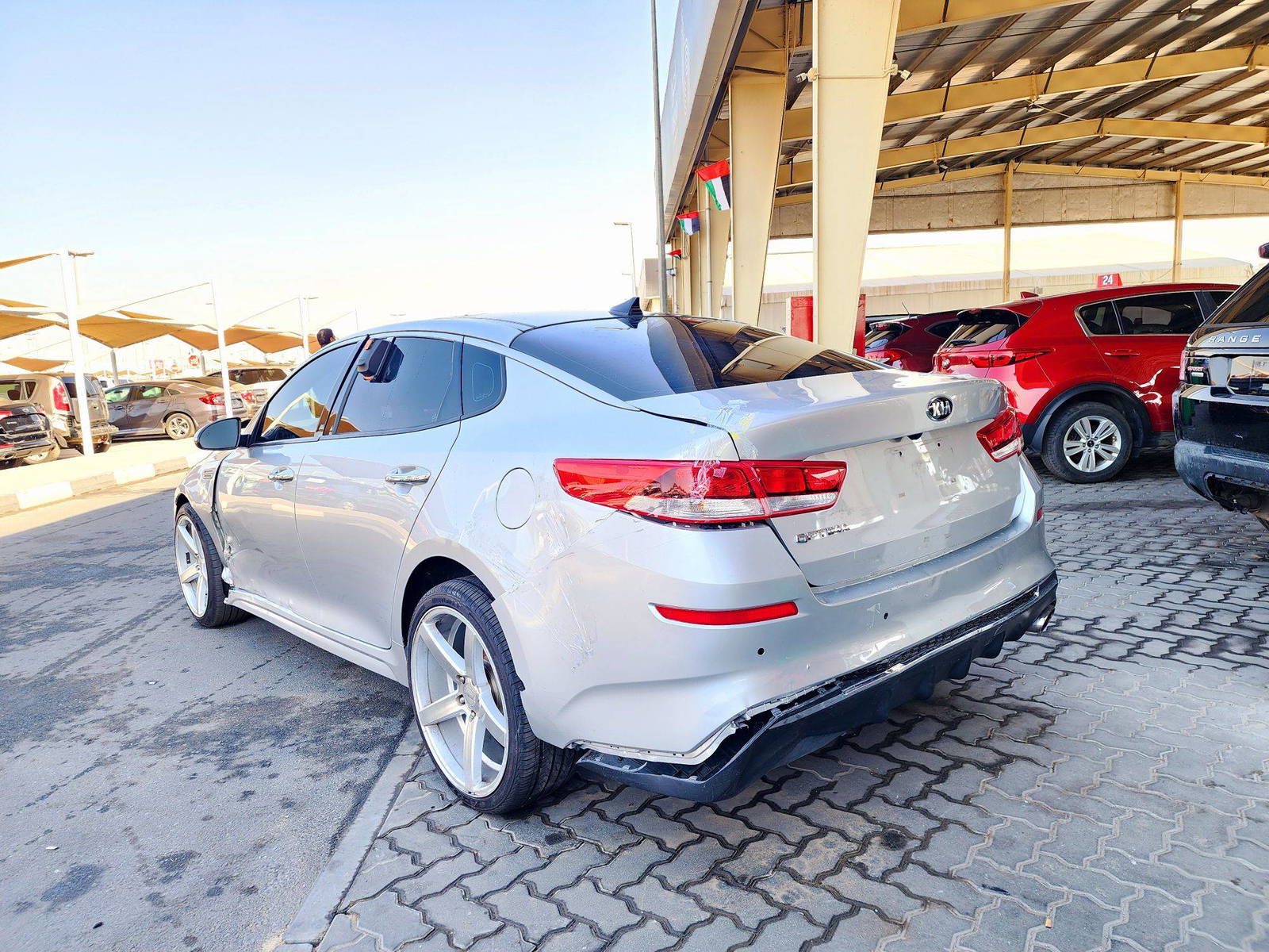 2019 KIA OPTIMA — 139530 Miles — Lot 40169351 — Souq - Marhaba Auctions Used Cars - Image 4