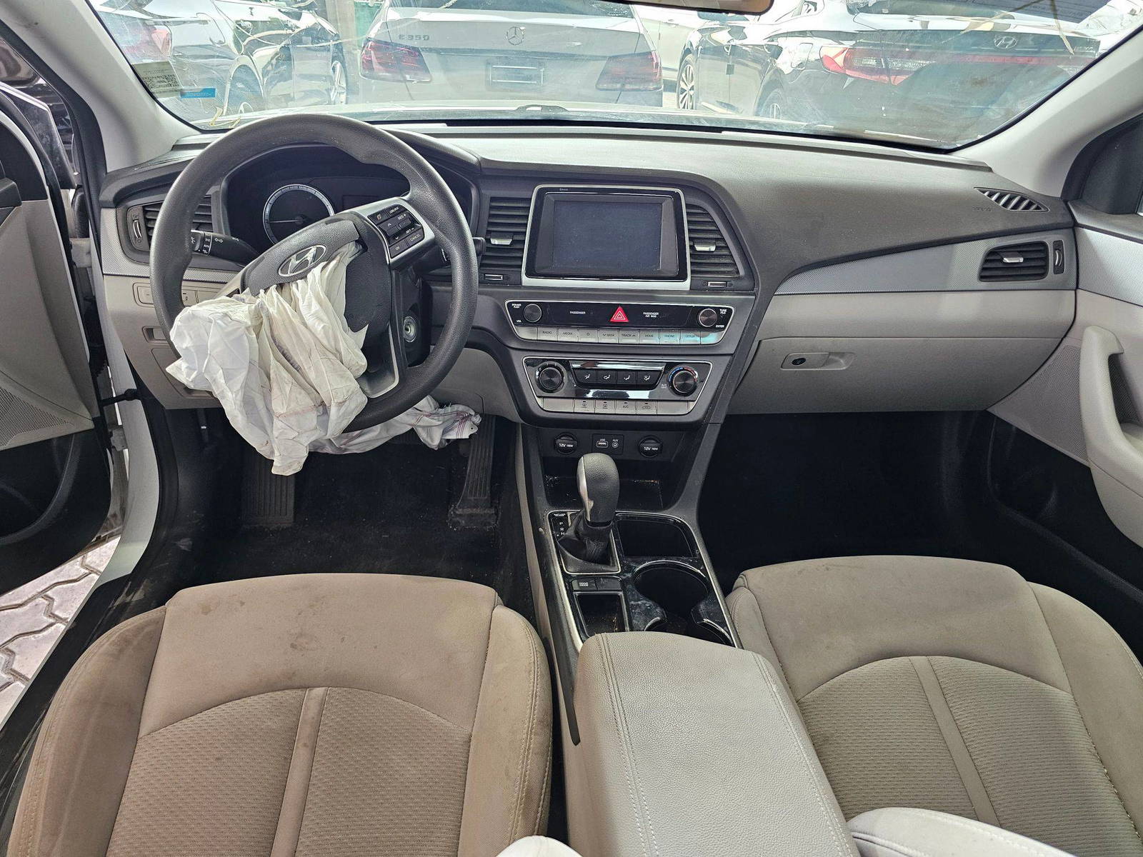 2018 HYUNDAI SONATA — 76556 Miles — Lot F2JH724366 — Souq - Marhaba Auctions Used Cars - Image 7