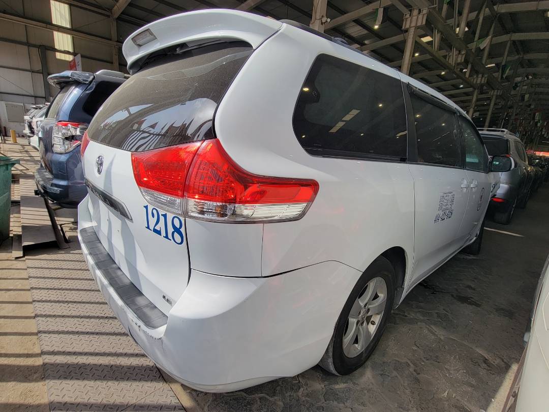 2014 TOYOTA SIENNA — 308510 Miles — Lot 416452 — Main - Marhaba Auctions Used Cars - Image 3