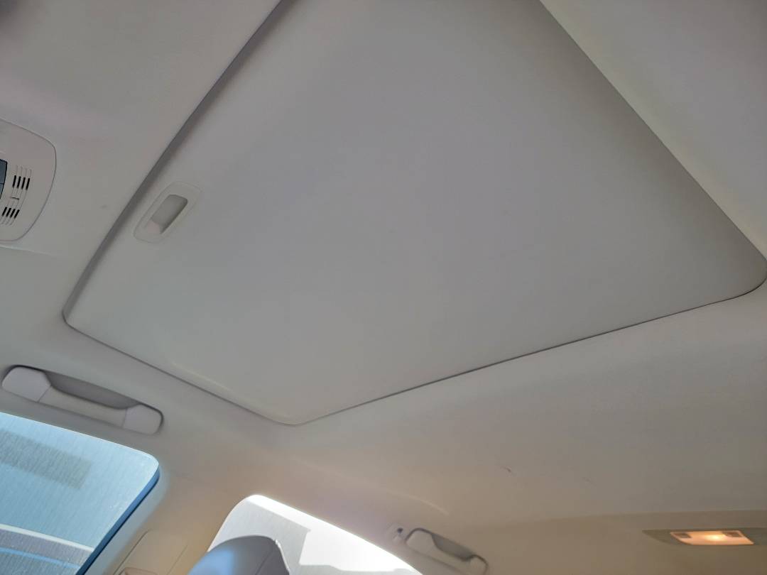2010 LEXUS RX 350 — 145523 Miles — Lot 5AC036055 — Souq - Marhaba Auctions Used Cars - Image 10