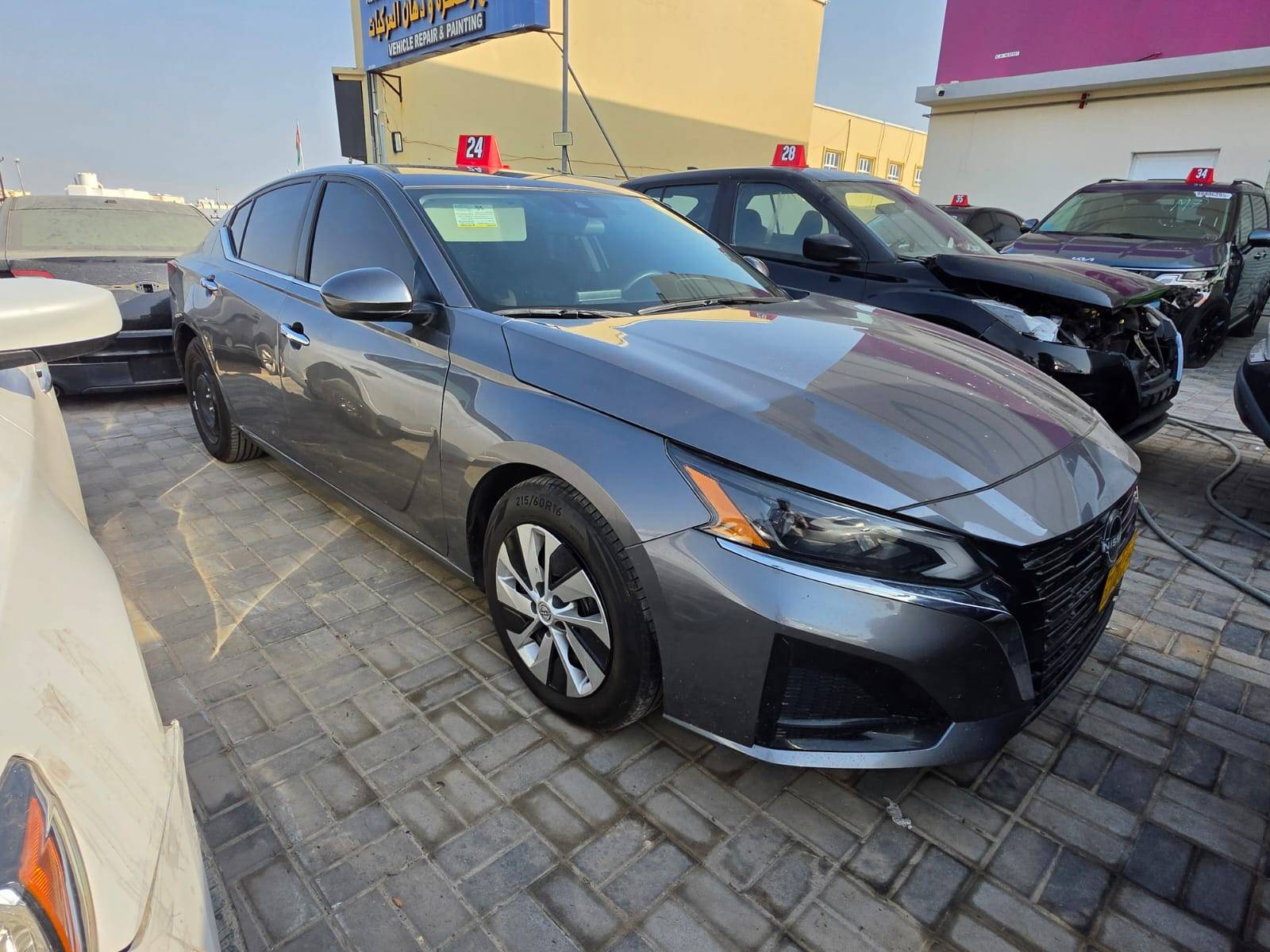 Nissan Altima 2023 view 2