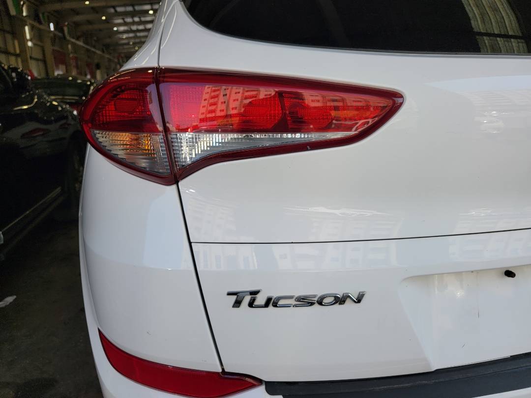 2017 HYUNDAI TUCSON — 102663 Miles — Lot 365710 - Marhaba Auctions Used Cars - Image 9