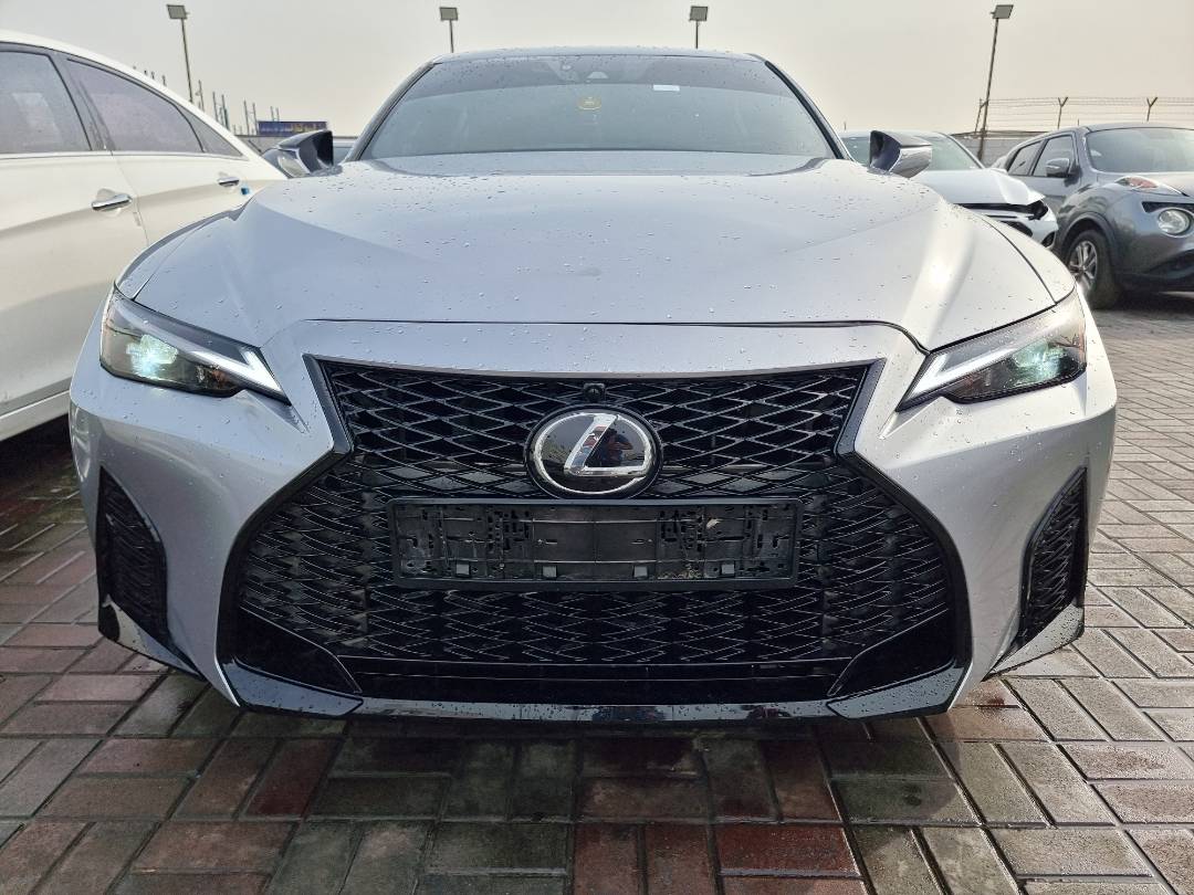 2022 LEXUS IS 300 — 55562 KM — Lot 50215 — Ind. 12 - Marhaba Auctions Used Cars - Image 6