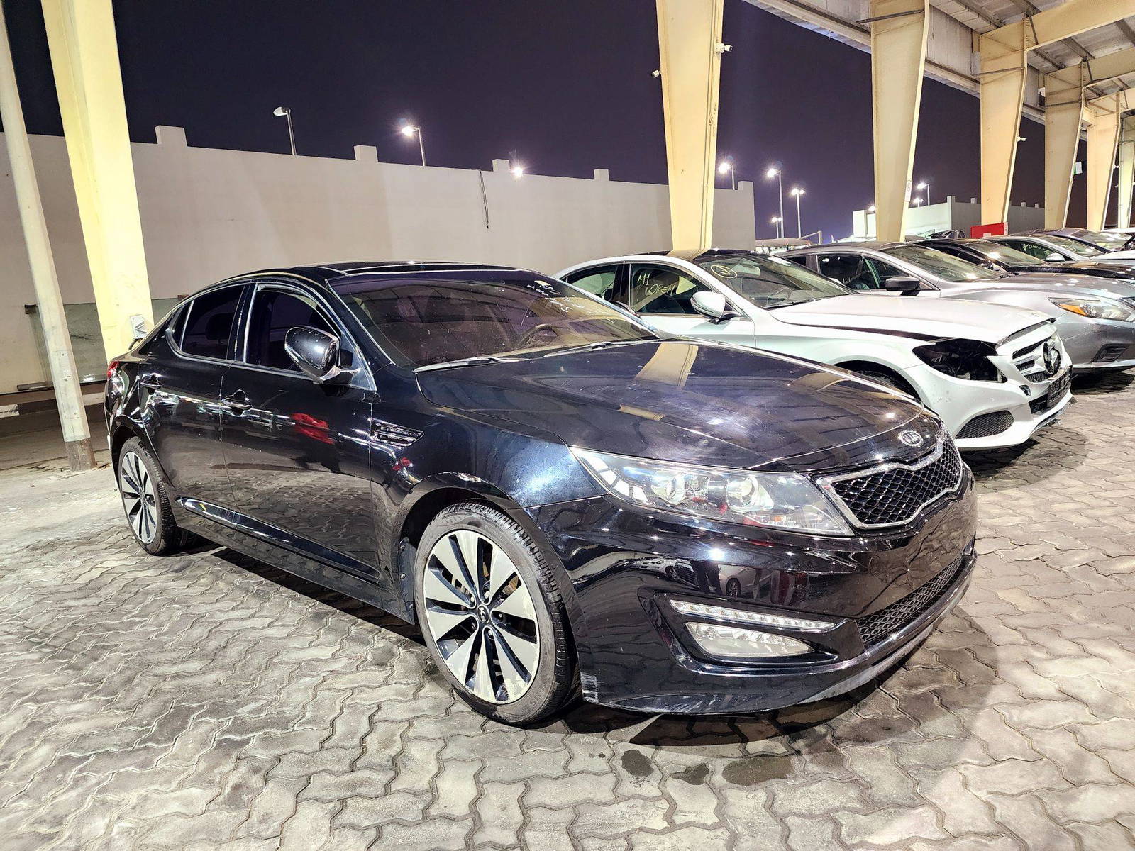 2012 KIA K5 — 284083 KM — Lot 185465 — Souq - Marhaba Auctions Used Cars - Image 4