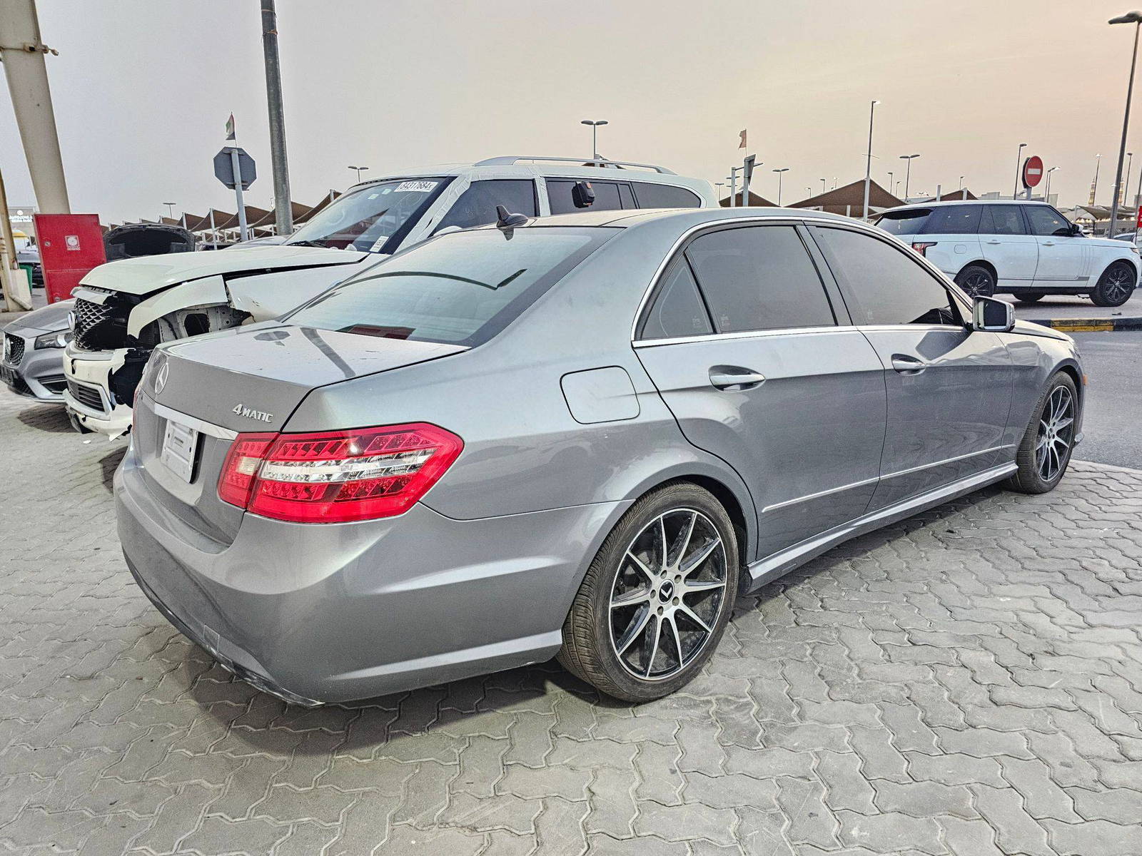 2011 MERCEDES BENZ E 350 — 139106 Miles — Lot BA354296 — Souq - Marhaba Auctions Used Cars - Image 4