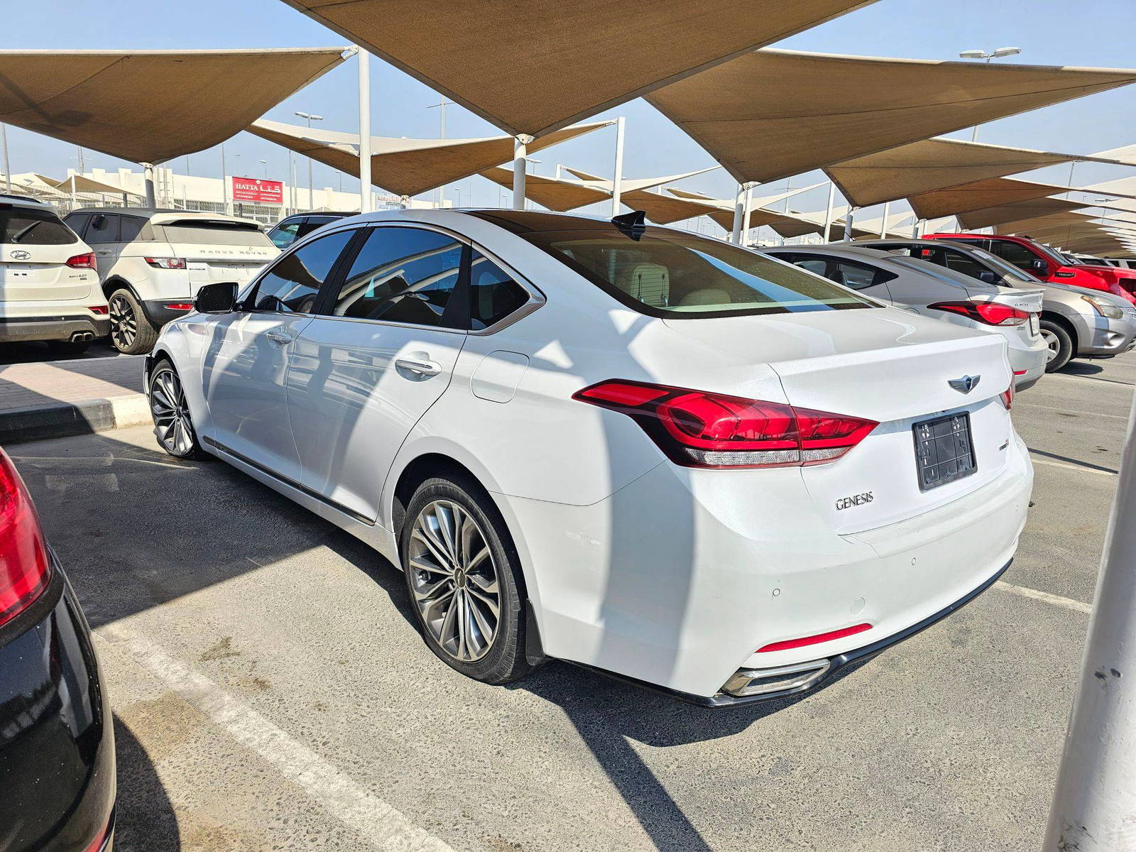 HYUNDAI GENESIS 2016 - Marhaba Auction Used Cars - Image 4