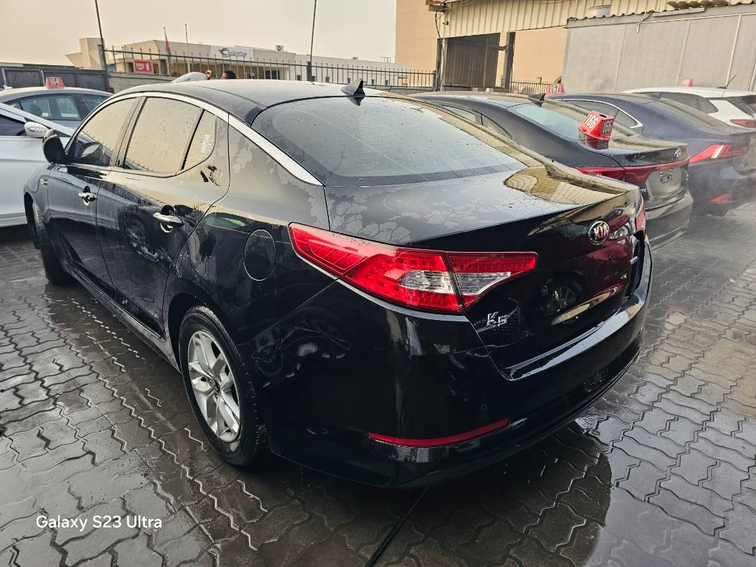 2013 KIA K5 — 214672 KM — Lot 400668 — Souq - Marhaba Auctions Used Cars - Image 3
