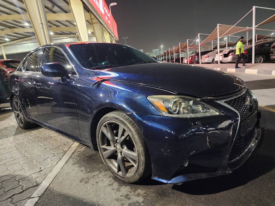 2006 LEXUS IS 250 — 275576 KM — Lot 10087 — Main - Marhaba Auctions Used Cars - Image 4