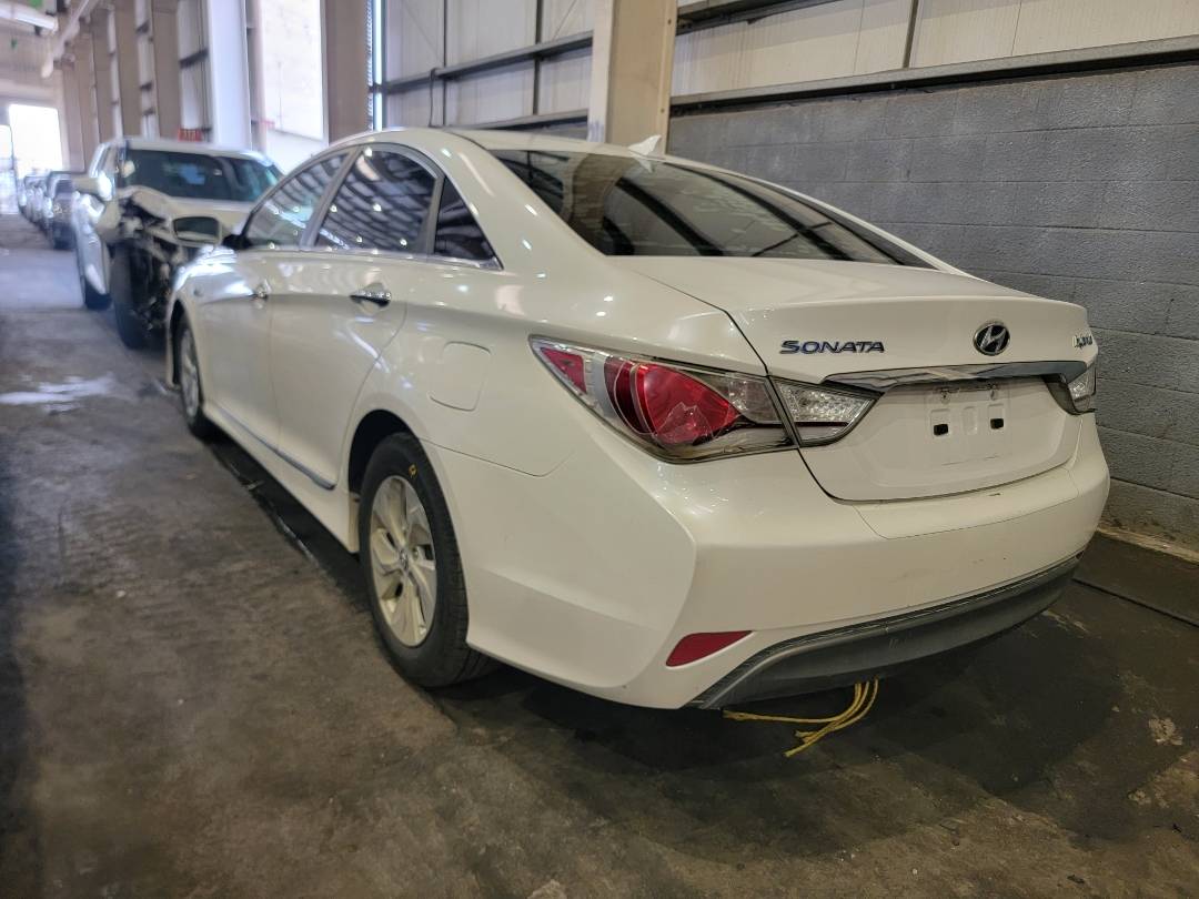 2015 HYUNDAI SONATA — 137210 Miles — Lot A47FA133584 — Main - Marhaba Auctions Used Cars - Image 3