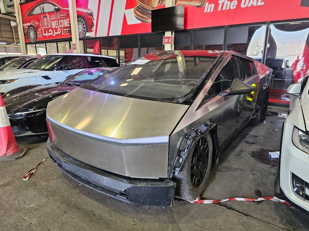 TESLA CYBERTRUCK 2025 - Marhaba Auction Used Cars - Image 3