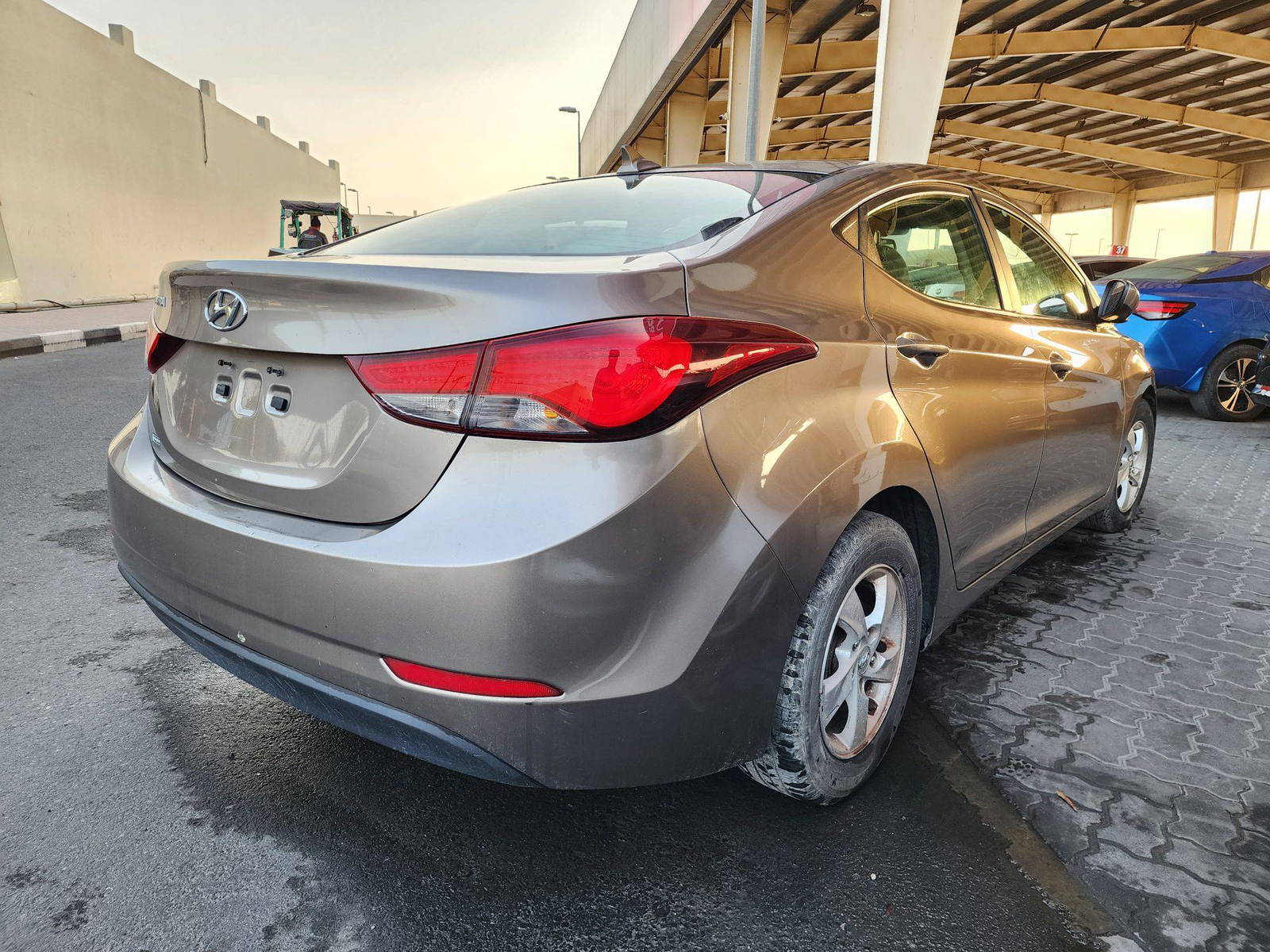 2015 HYUNDAI ELANTRA — 147979 Miles — Lot 48048644 — Souq - Marhaba Auctions Used Cars - Image 3