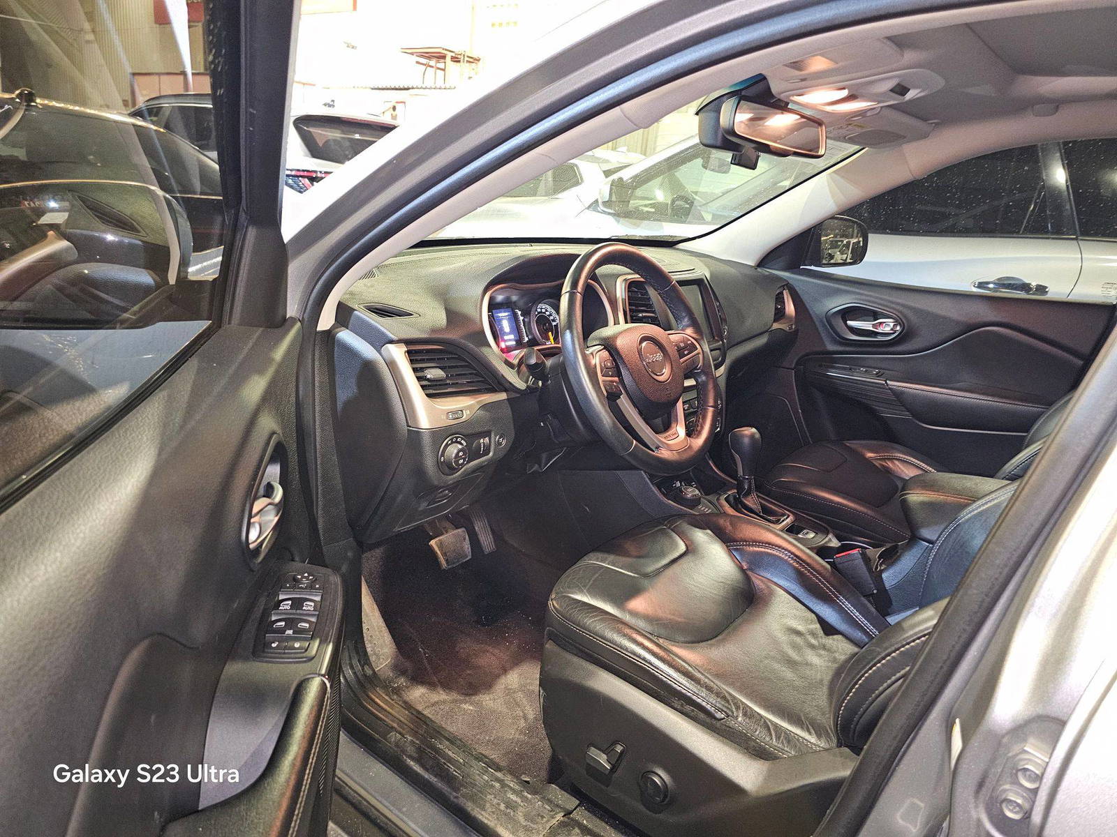 JEEP CHEROKEE LATITUDE 2016 - Marhaba Auction Used Cars - Image 9