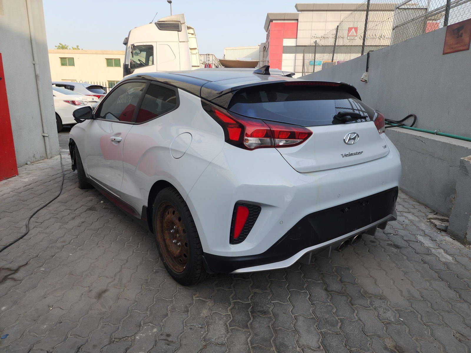 HYUNDAI VELOSTER 2019 - Marhaba Auction Used Cars - Image 4