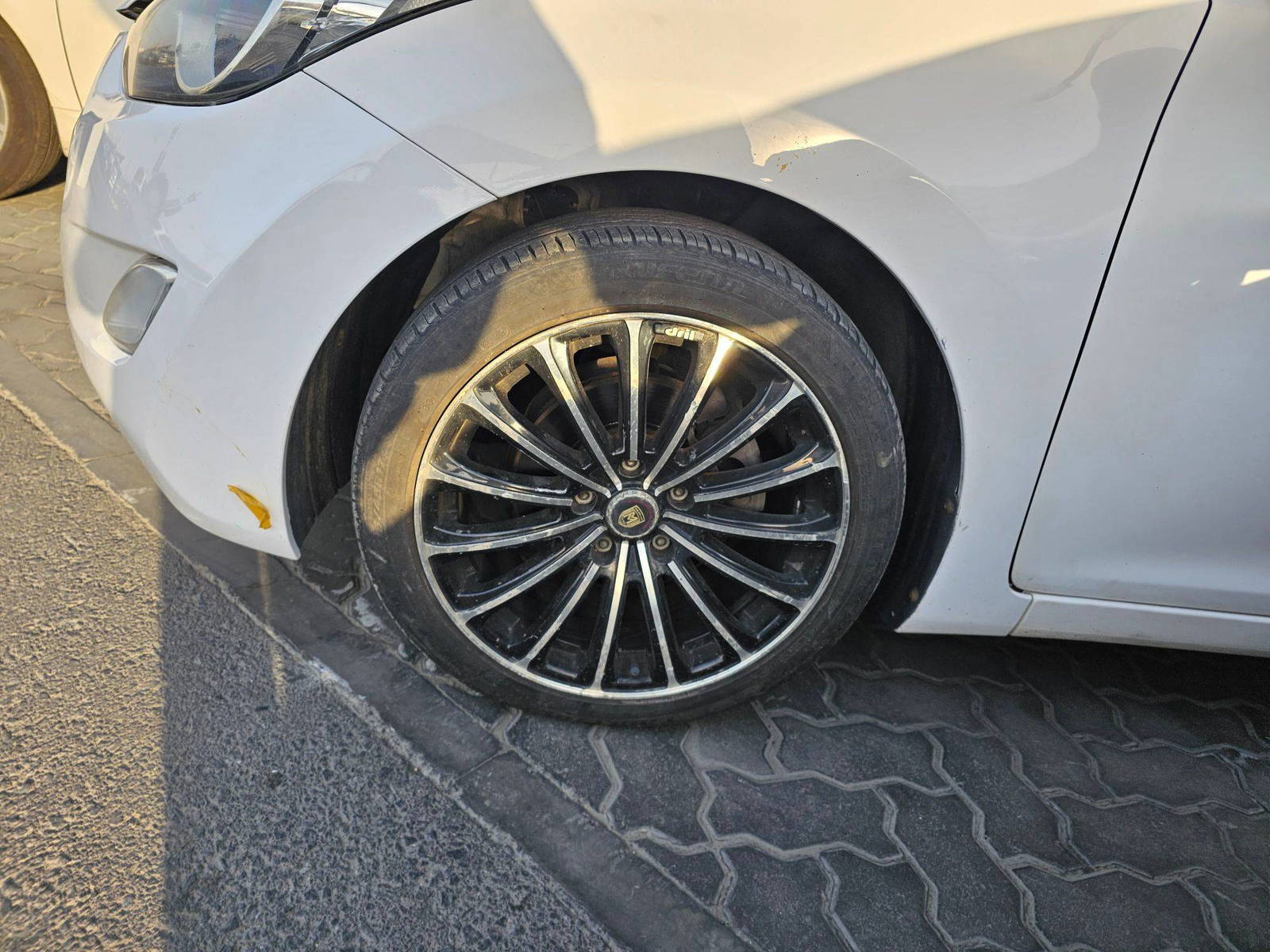 2012 HYUNDAI AVANTE — 250268 KM — Lot DBCU457730 — Souq - Marhaba Auctions Used Cars - Image 9