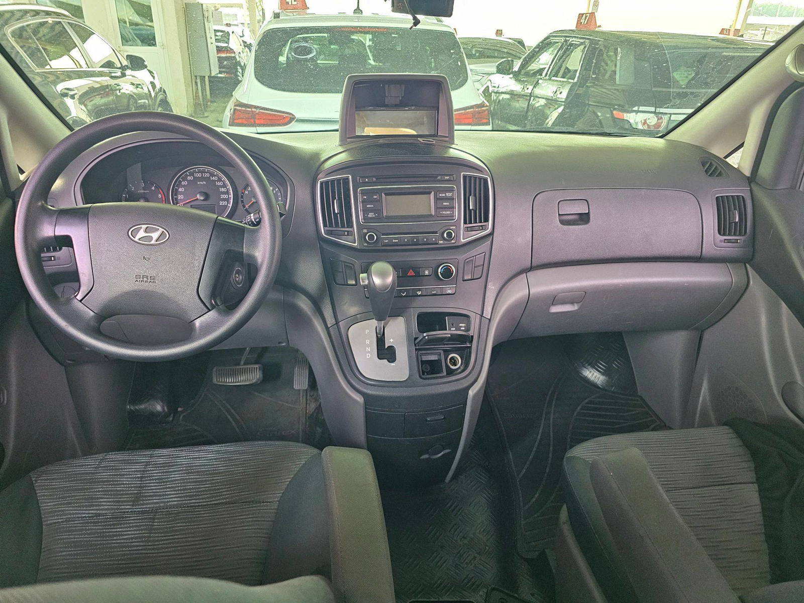2017 HYUNDAI GRAND STAREX — 262410 KM — Lot 831888 — Main - Marhaba Auctions Used Cars - Image 7