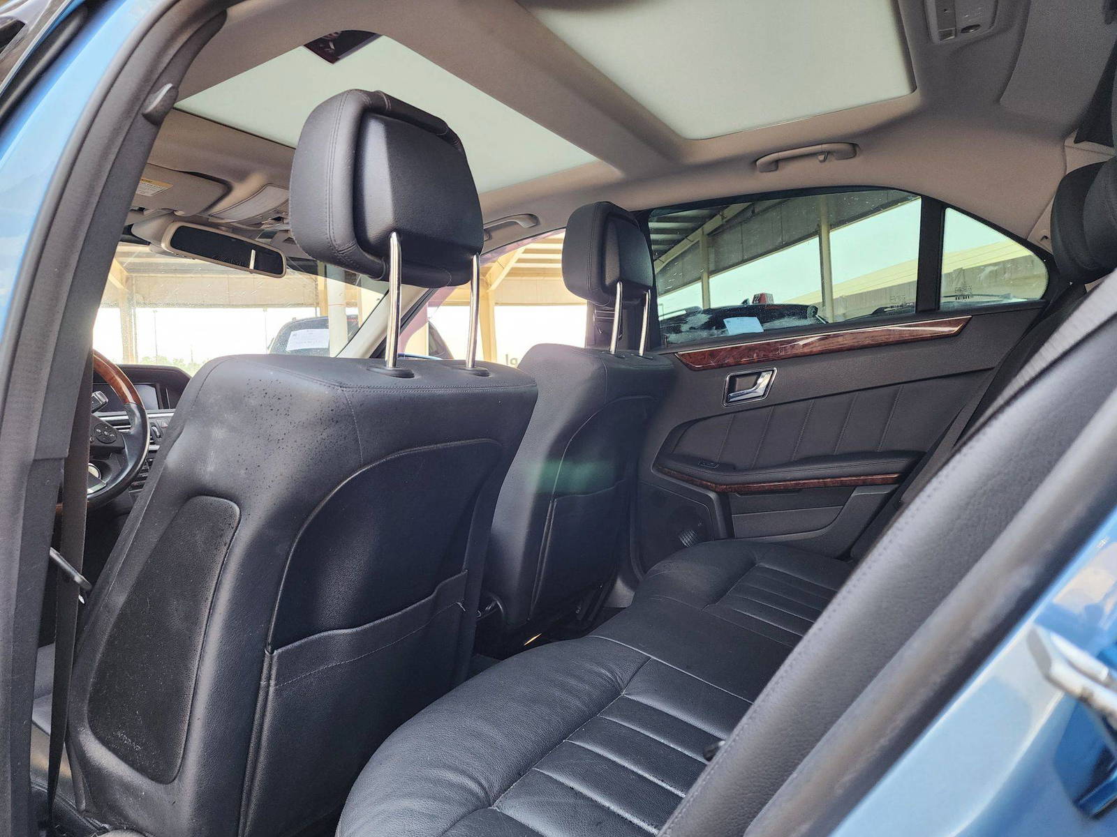 2010 MERCEDES BENZ E 350 — 147817 Miles — Lot 39817542 — Souq - Marhaba Auctions Used Cars - Image 6