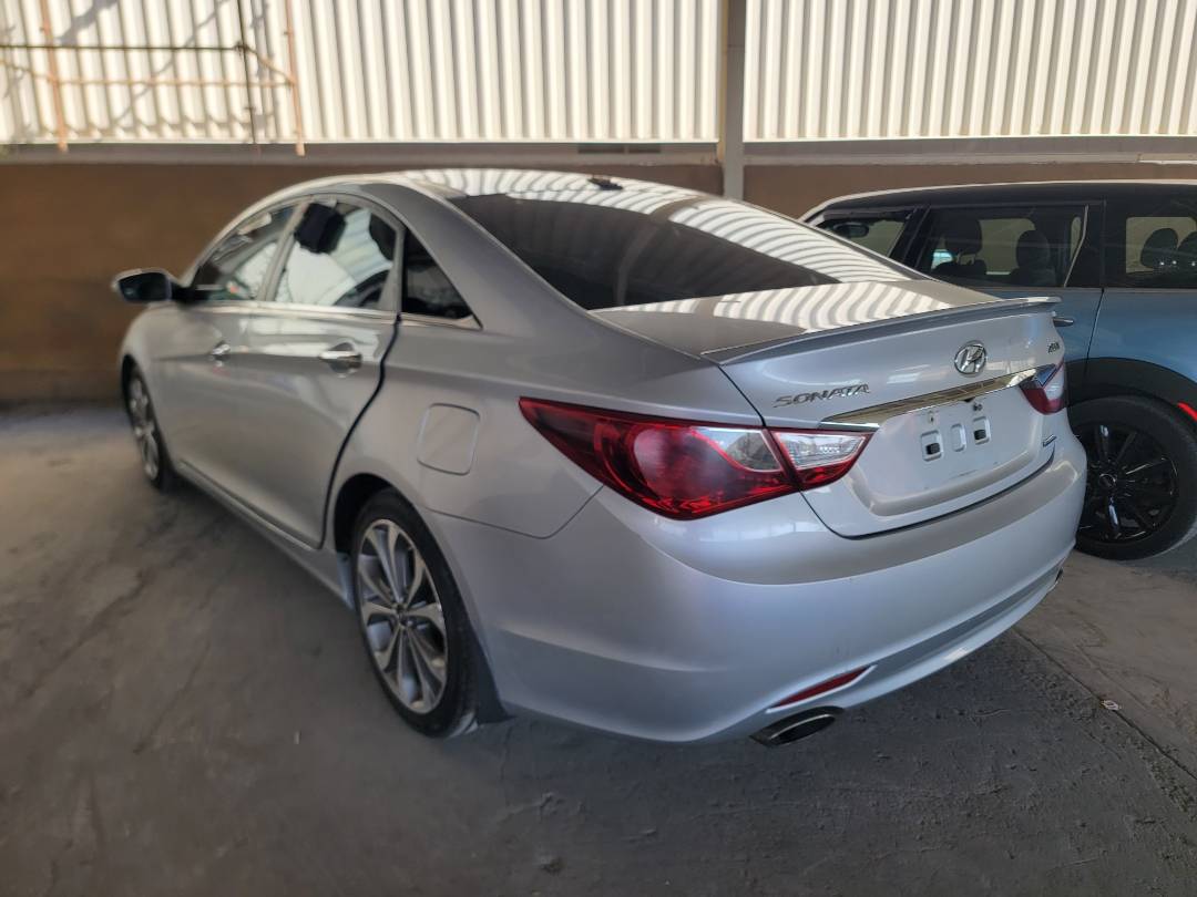 2013 HYUNDAI SONATA — 147397 Miles — Lot BXDH647437 — Main - Marhaba Auctions Used Cars - Image 3