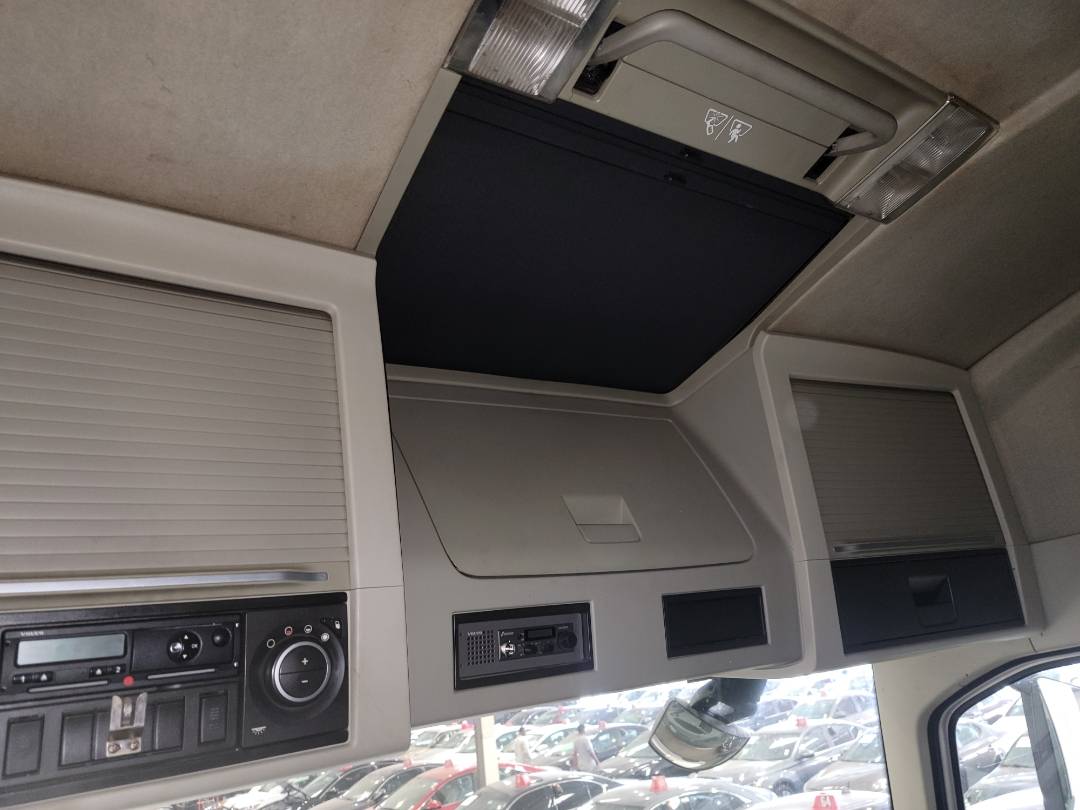 2015 VOLVO FH-Series — 1021804 KM — Lot FB736505 — Main - Marhaba Auctions Used Cars - Image 7
