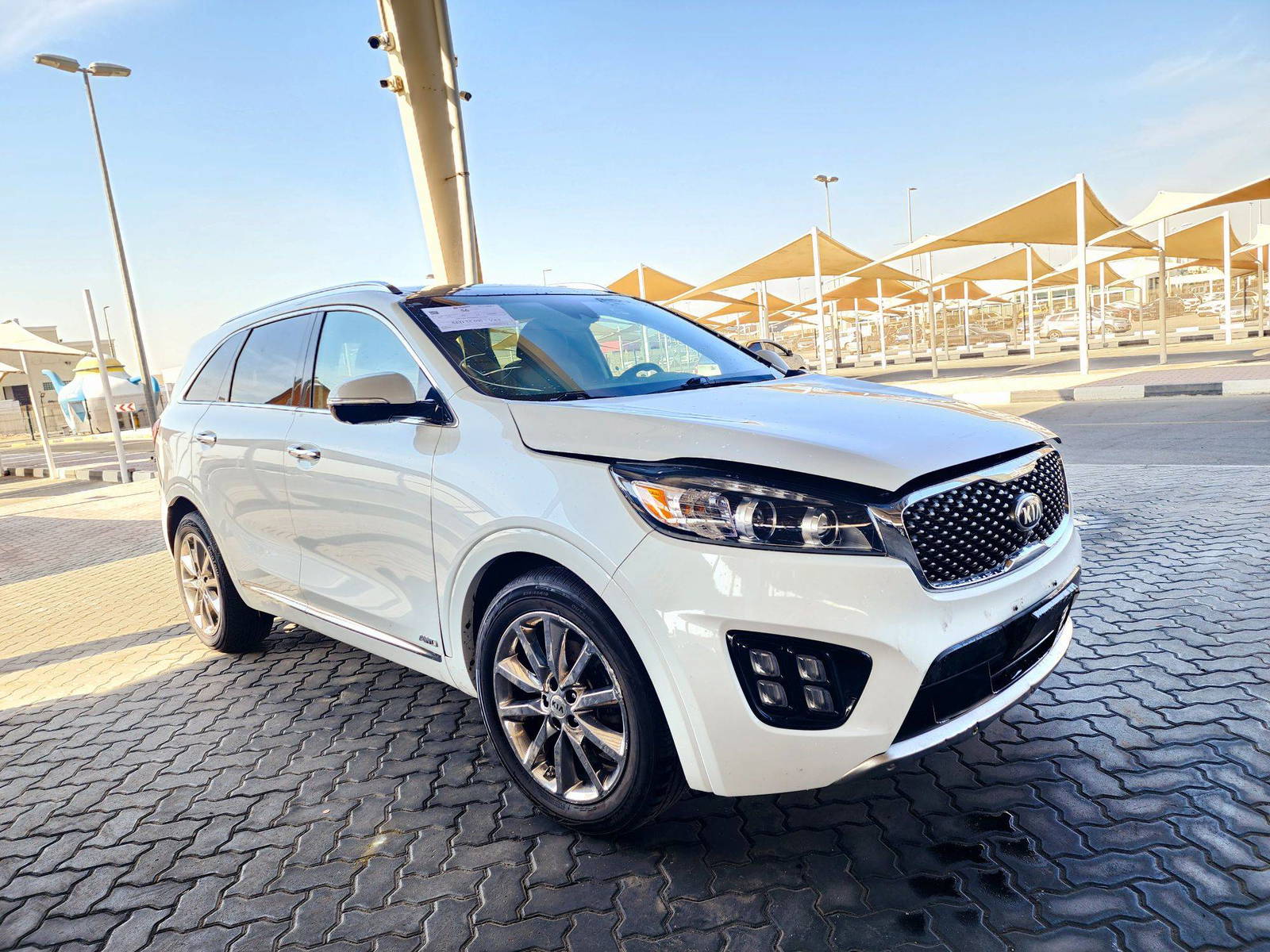 2018 KIA SORENTO — 116604 Miles — Lot 215487 — Souq - Marhaba Auctions Used Cars - Image 5