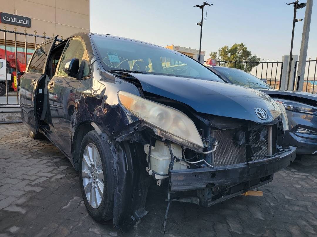 2011 TOYOTA SIENNA — 235483 Miles — Lot S001210 — Main - Marhaba Auctions Used Cars - Image 4