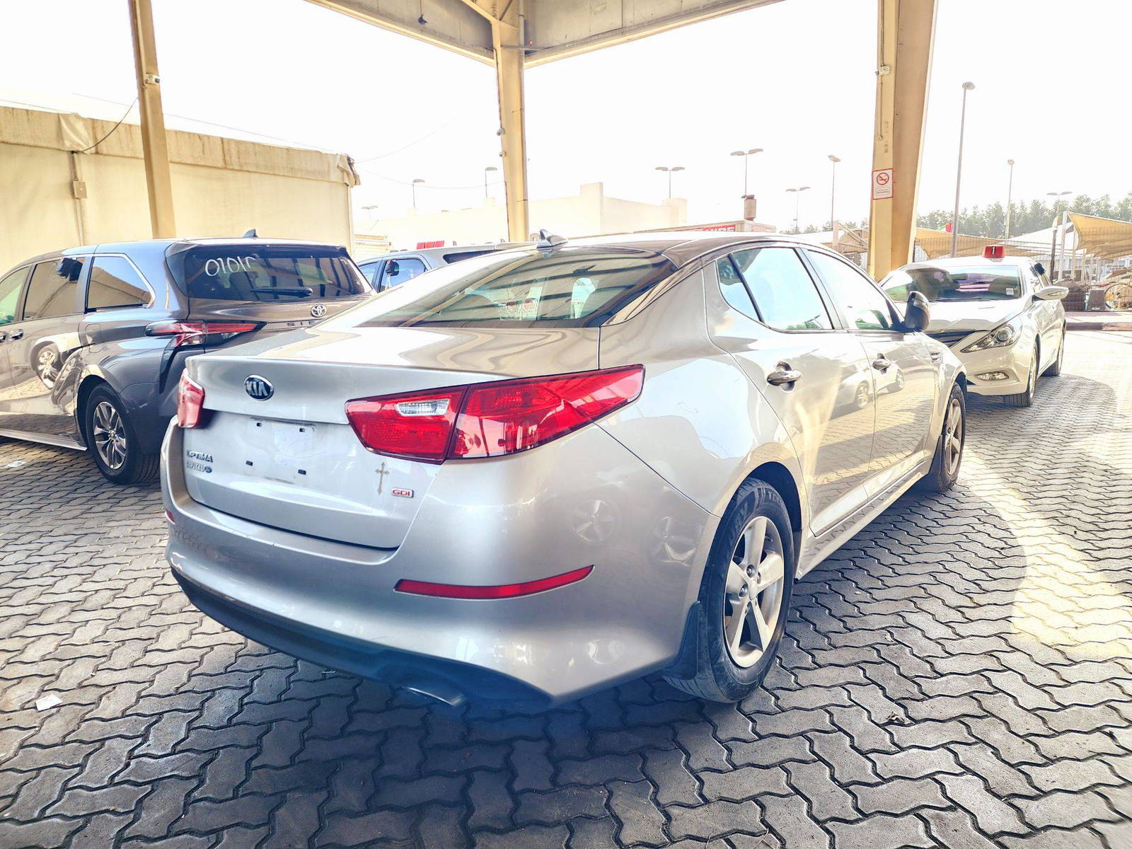 2015 KIA OPTIMA — 212938 Miles — Lot 83051914 — Souq - Marhaba Auctions Used Cars - Image 3