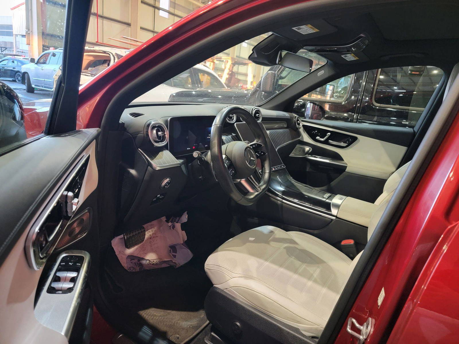 MERCEDES BENZ GLC-300 2023 - Marhaba Auction Used Cars - Image 10