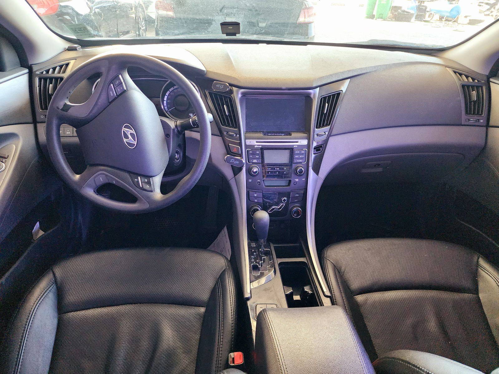 2011 HYUNDAI SONATA — 154878 KM — Lot 326537 — Souq - Marhaba Auctions Used Cars - Image 7
