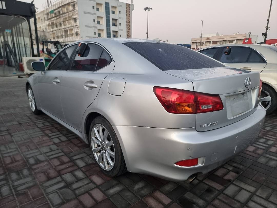 2006 LEXUS IS 250 — 278986 KM — Lot 022451 — Ind. 12 - Marhaba Auctions Used Cars - Image 5