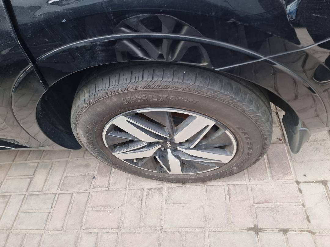 2023 KIA SORENTO — 37720 Miles — Lot G235672 — Main - Marhaba Auctions Used Cars - Image 9