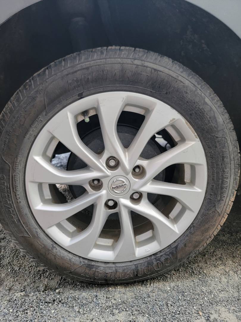 2019 NISSAN SENTRA — 76507 Miles — Lot 75562593 - Marhaba Auctions Used Cars - Image 4