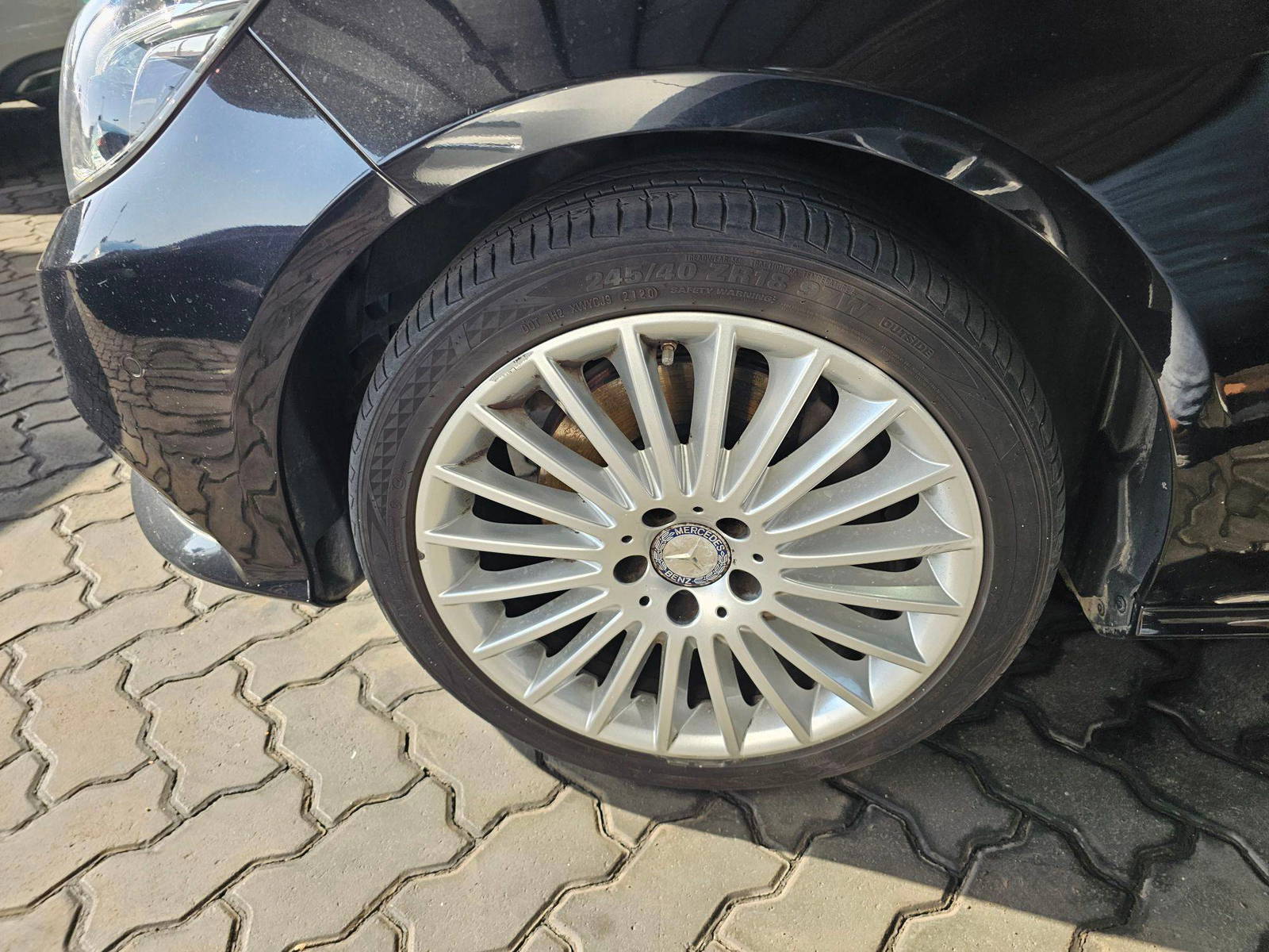 2016 MERCEDES BENZ E-300 — 159589 KM — Lot B4GB215456 — Souq - Marhaba Auctions Used Cars - Image 11