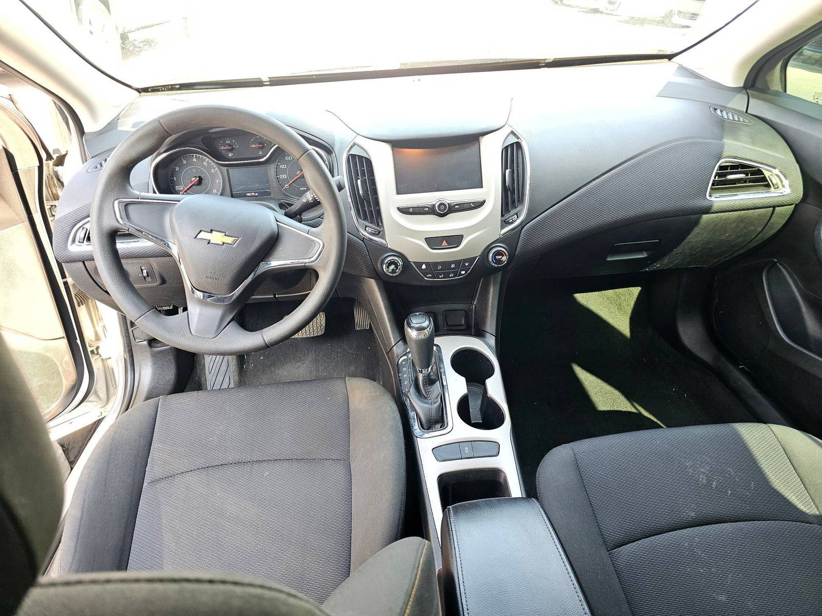 2018 CHEVROLET CRUIZE — 146776 Miles — Lot BC5SM8J7186708 — Souq - Marhaba Auctions Used Cars - Image 8