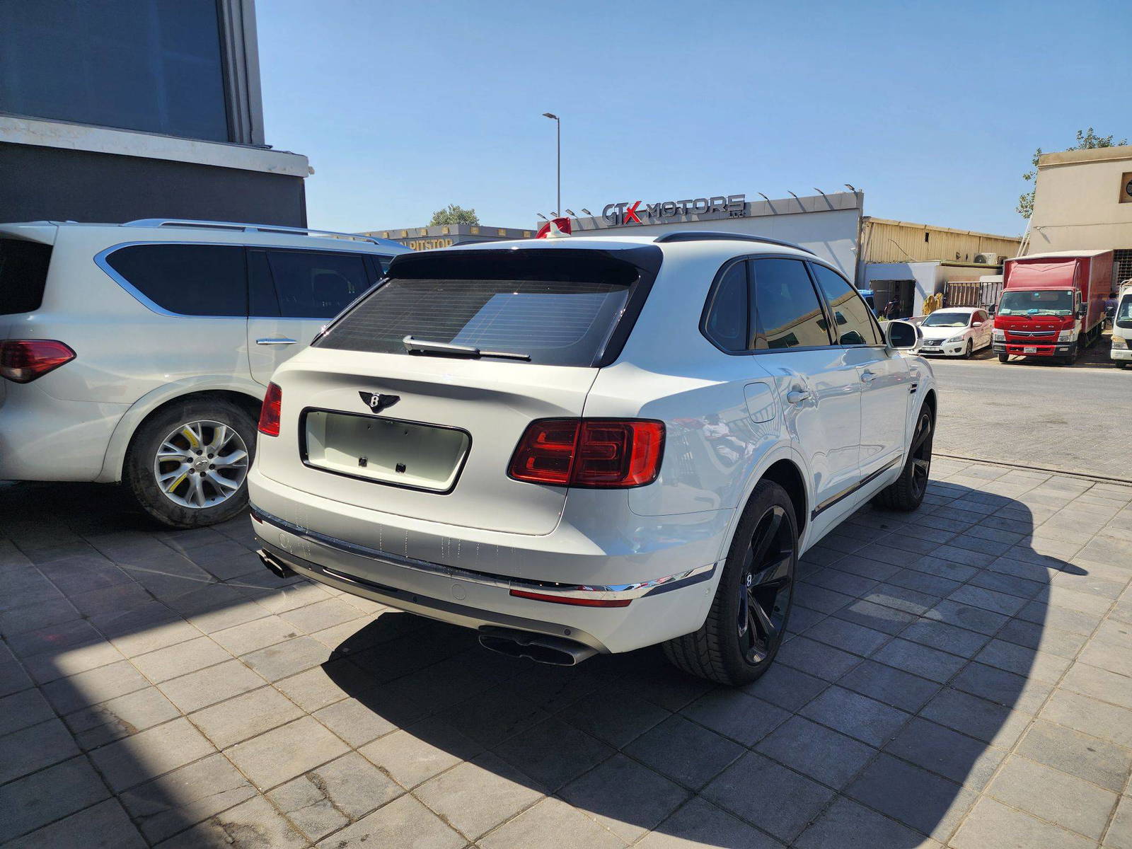 BENTLEY BENTAYGA 2019 - Marhaba Auction Used Cars - Image 5