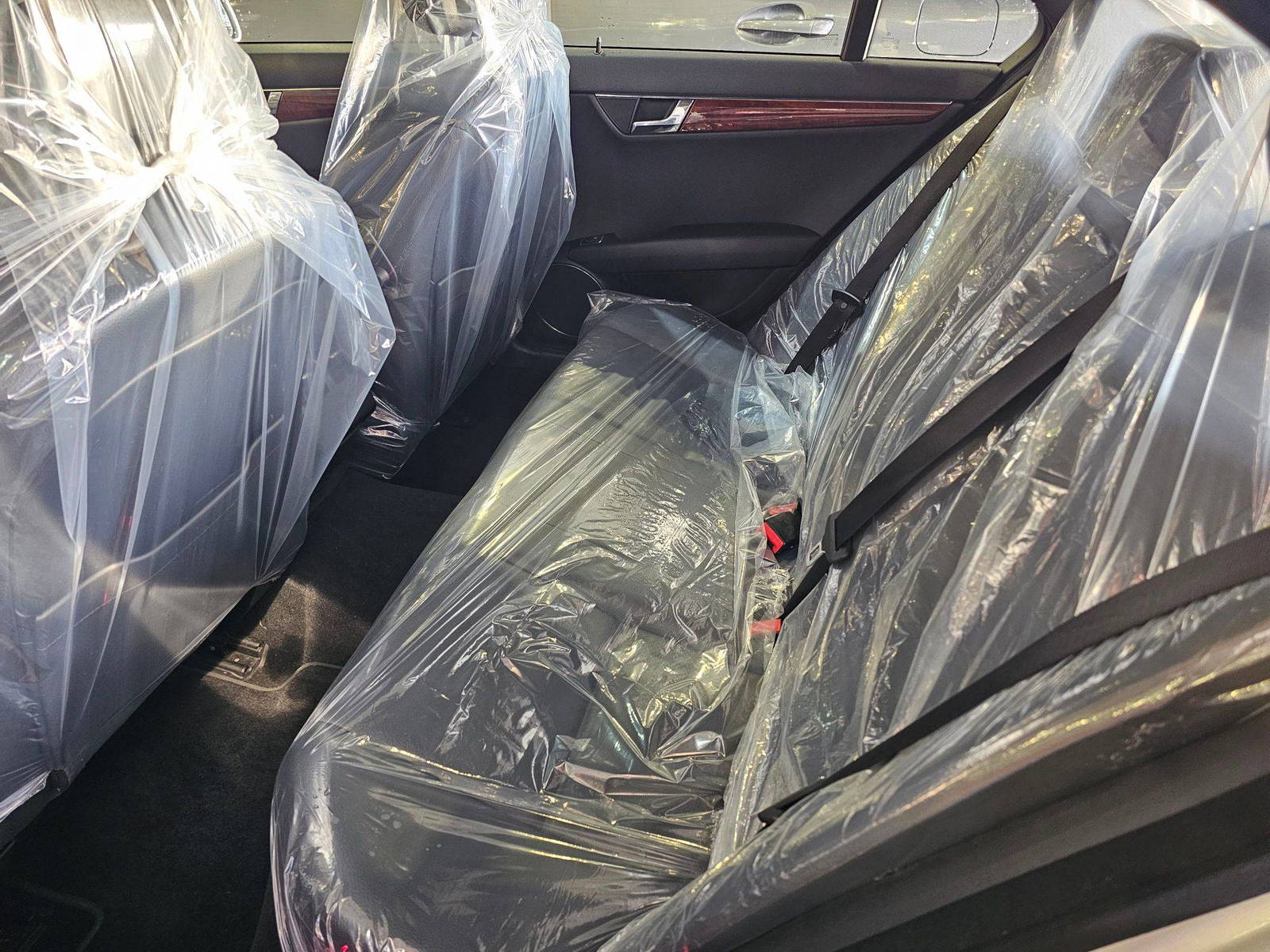 MERCEDES BENZ C300 2011 - Marhaba Auction Used Cars - Image 11