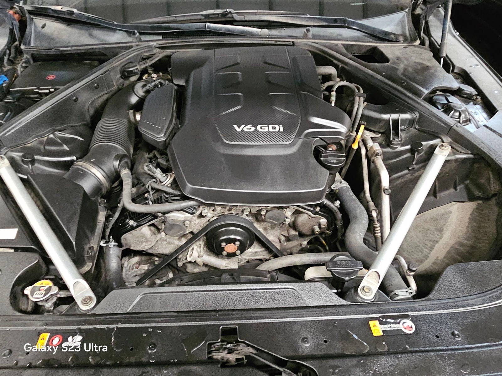 HYUNDAI GENESIS 2016 - Marhaba Auction Used Cars - Image 10