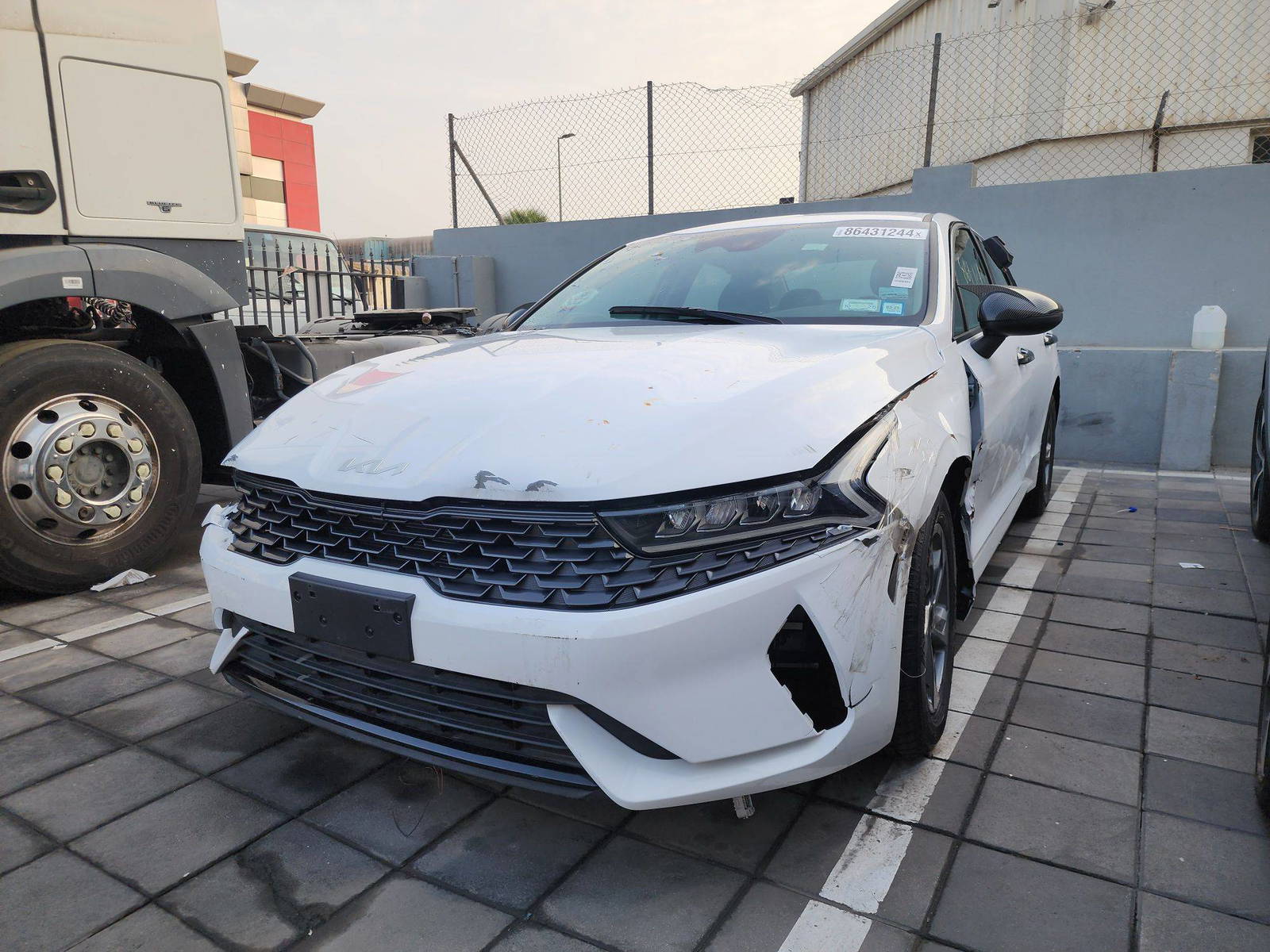 2023 KIA K5 — 9092 Miles — Lot 86431244 — Al Surrah - Marhaba Auctions Used Cars - Image 4
