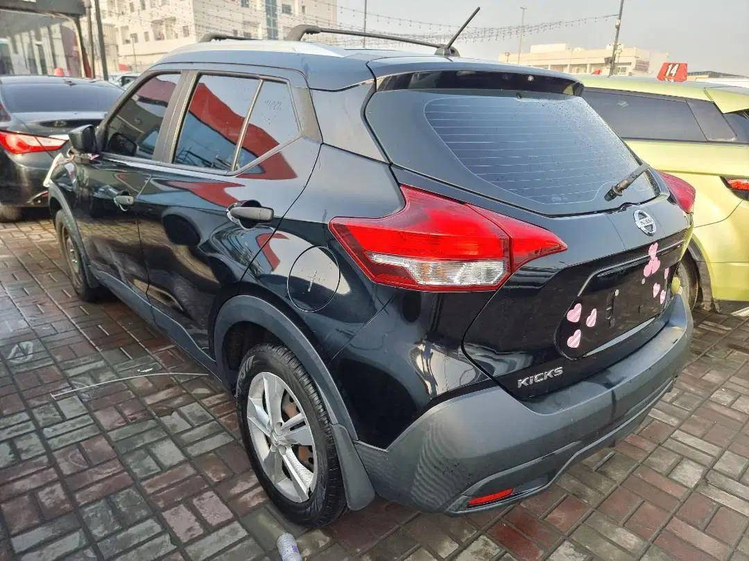 NISSAN KICKS