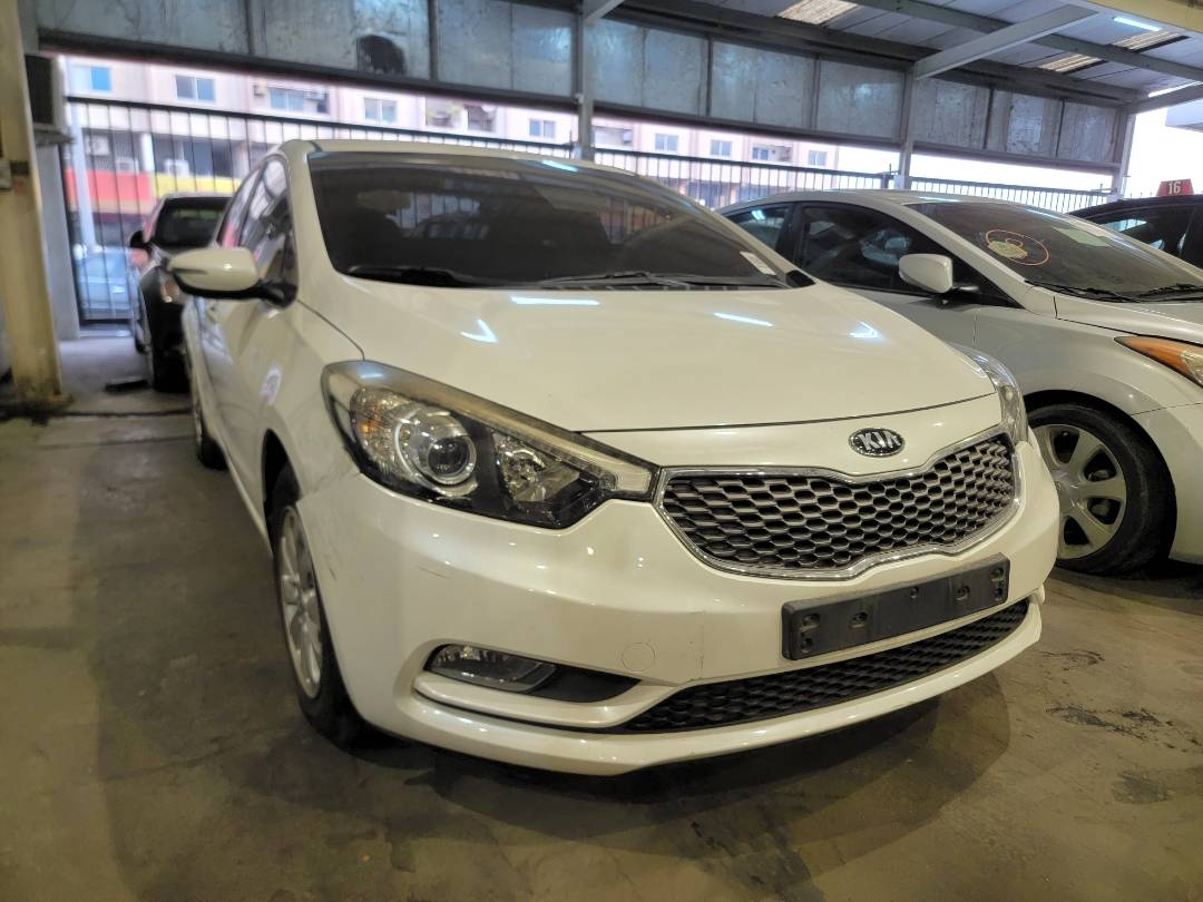 2013 KIA K3 — 82968 KM — Lot 13205 — Main - Marhaba Auctions Used Cars - Image 4