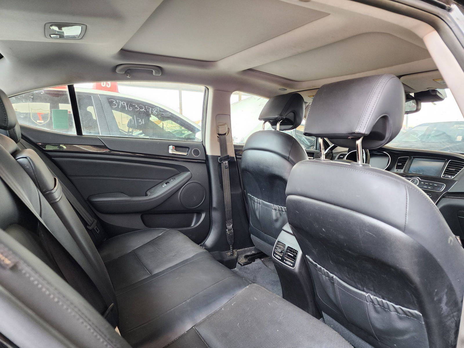 2014 KIA CADENZA — 85900 Miles — Lot 44196484 — Souq - Marhaba Auctions Used Cars - Image 4