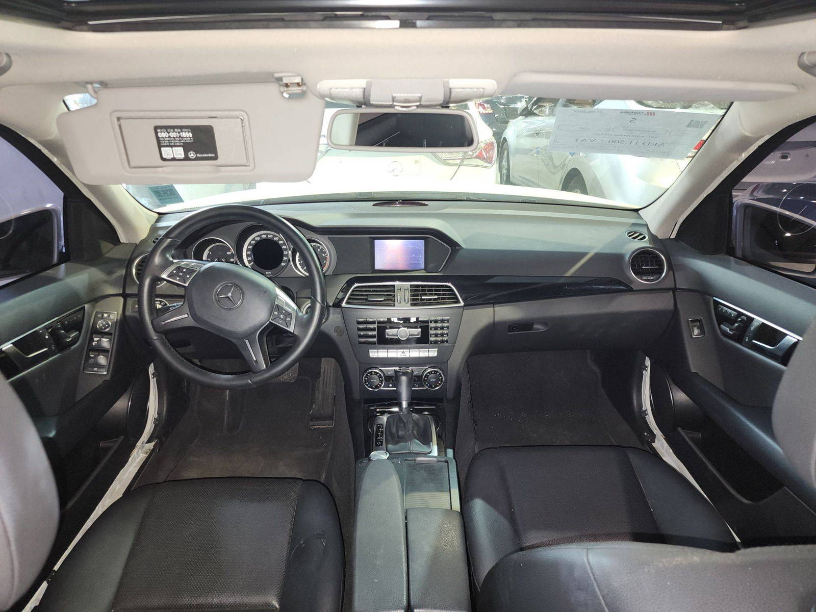 2012 MERCEDES BENZ C200 — 202897 KM — Lot 657036 — Al Quoz - Marhaba Auctions Used Cars - Image 8
