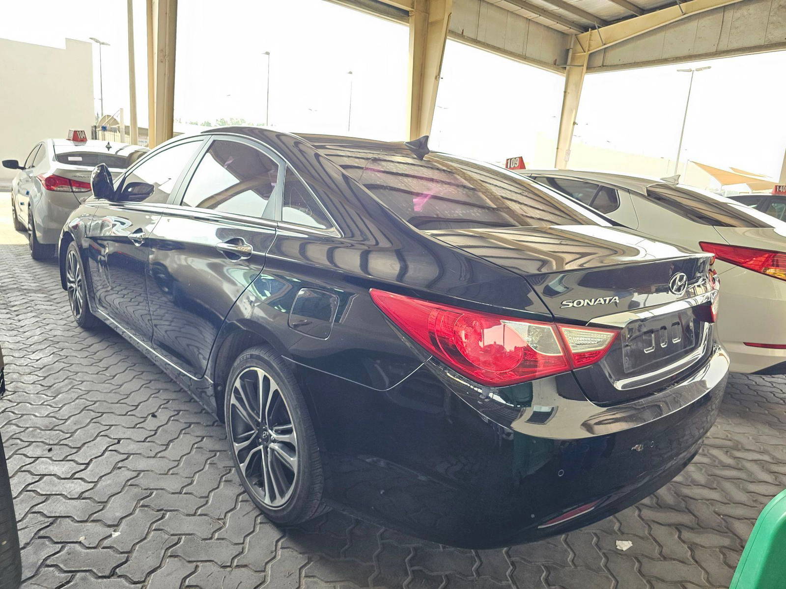 2011 HYUNDAI SONATA — 193446 KM — Lot 316062 — Souq - Marhaba Auctions Used Cars - Image 5