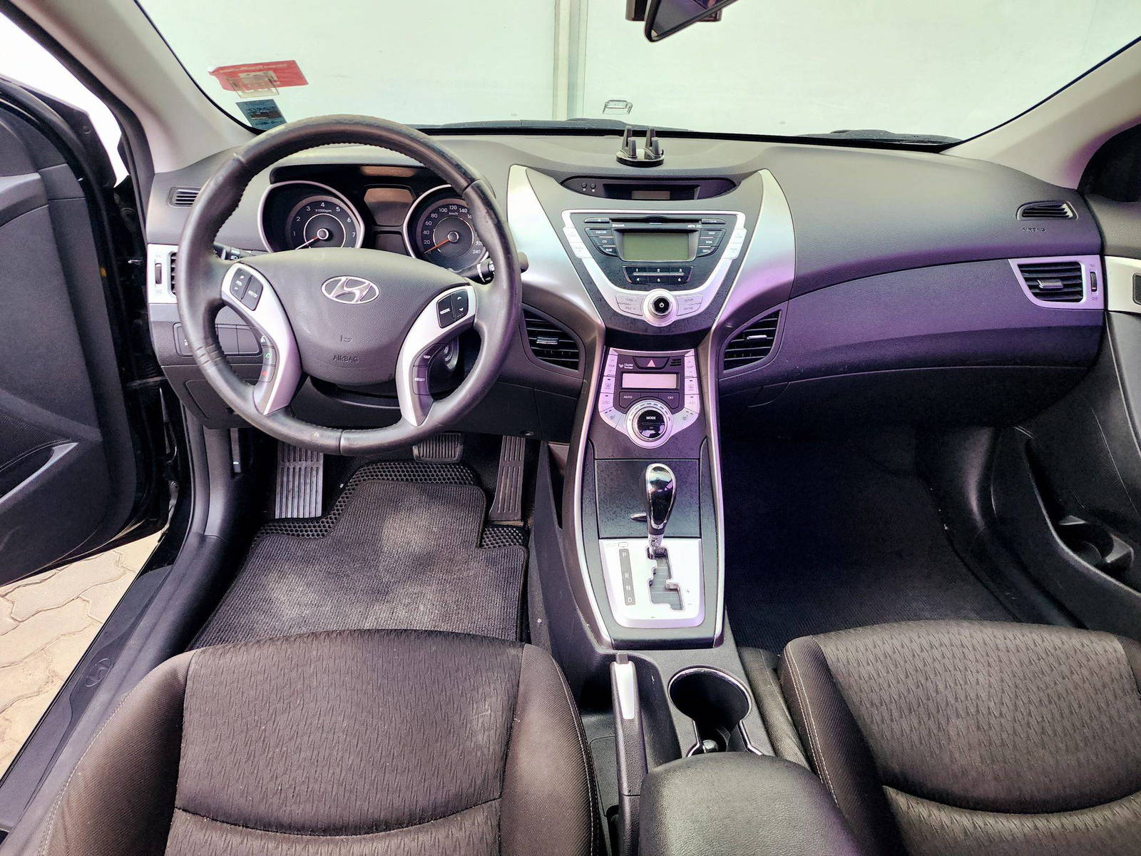 2012 HYUNDAI AVANTE — 164843 KM — Lot 298870 — Ind. 12 - Marhaba Auctions Used Cars - Image 7