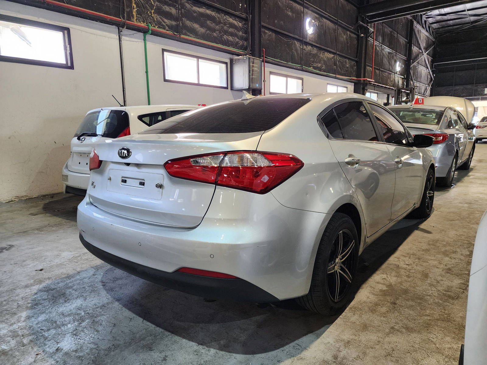 2014 KIA K3 — 144207 KM — Lot 870773 — Ind. 12 - Marhaba Auctions Used Cars - Image 4